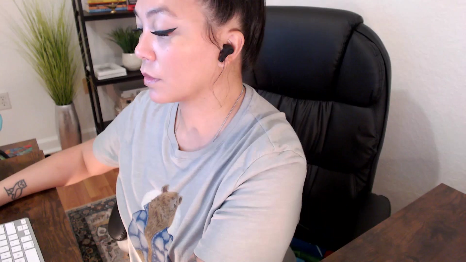 Gallery image thumbnail from MickaylaStar's myfreecams stream on, 01/22/2025, 18:23 image 6 of 20