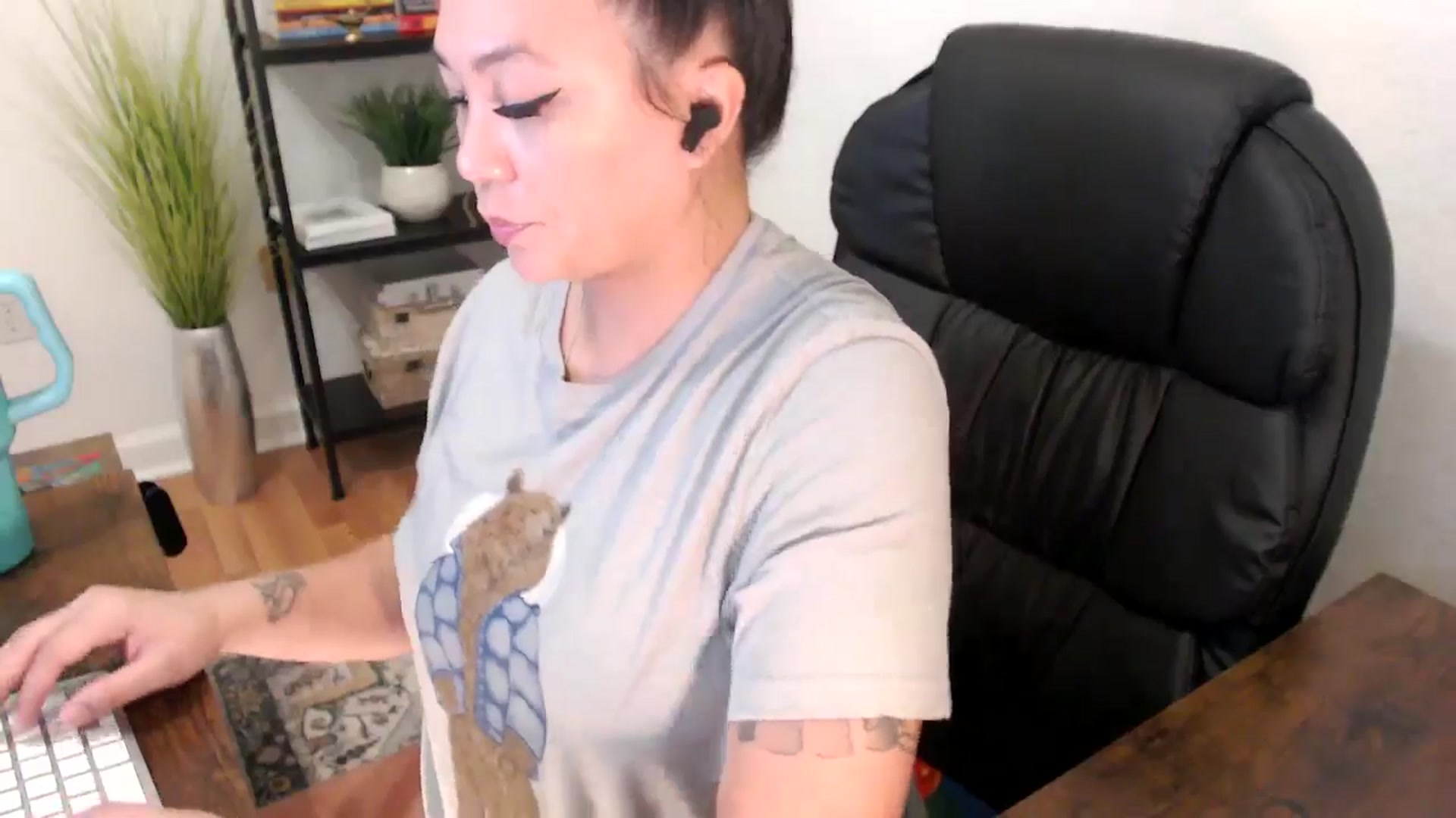 Gallery image thumbnail from MickaylaStar's myfreecams stream on, 01/22/2025, 19:01 image 4 of 20