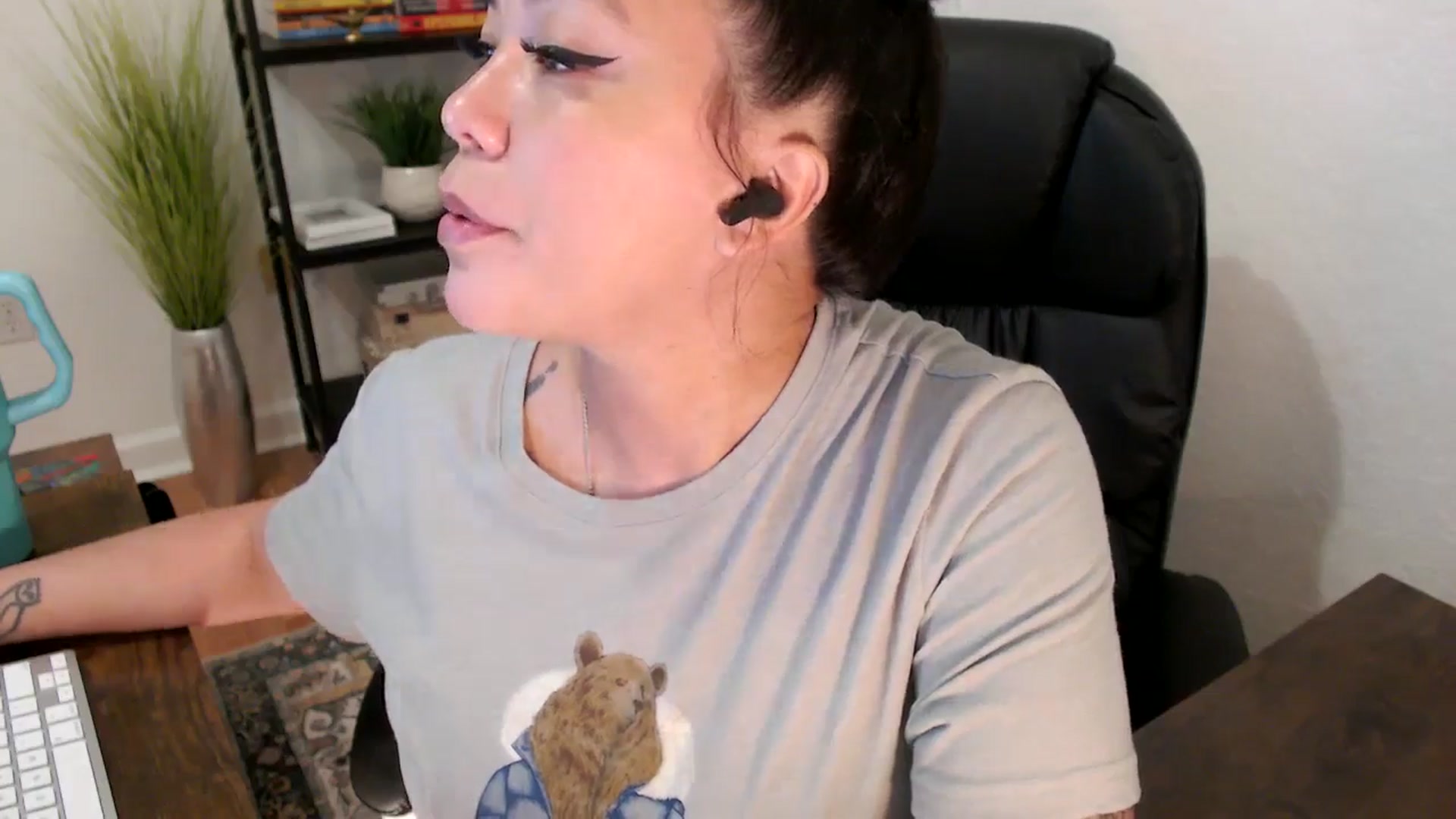 Gallery image thumbnail from MickaylaStar's myfreecams stream on, 01/22/2025, 19:01 image 18 of 20