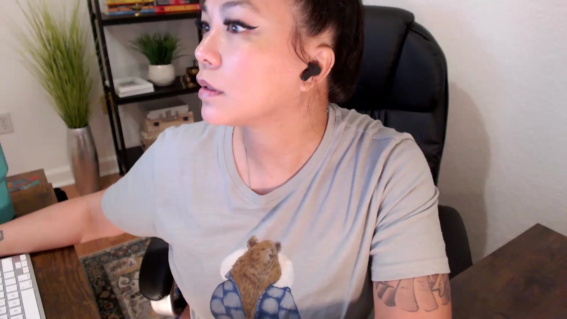 Gallery image thumbnail from MickaylaStar's myfreecams stream on, 01/22/2025, 19:01 image 20 of 20