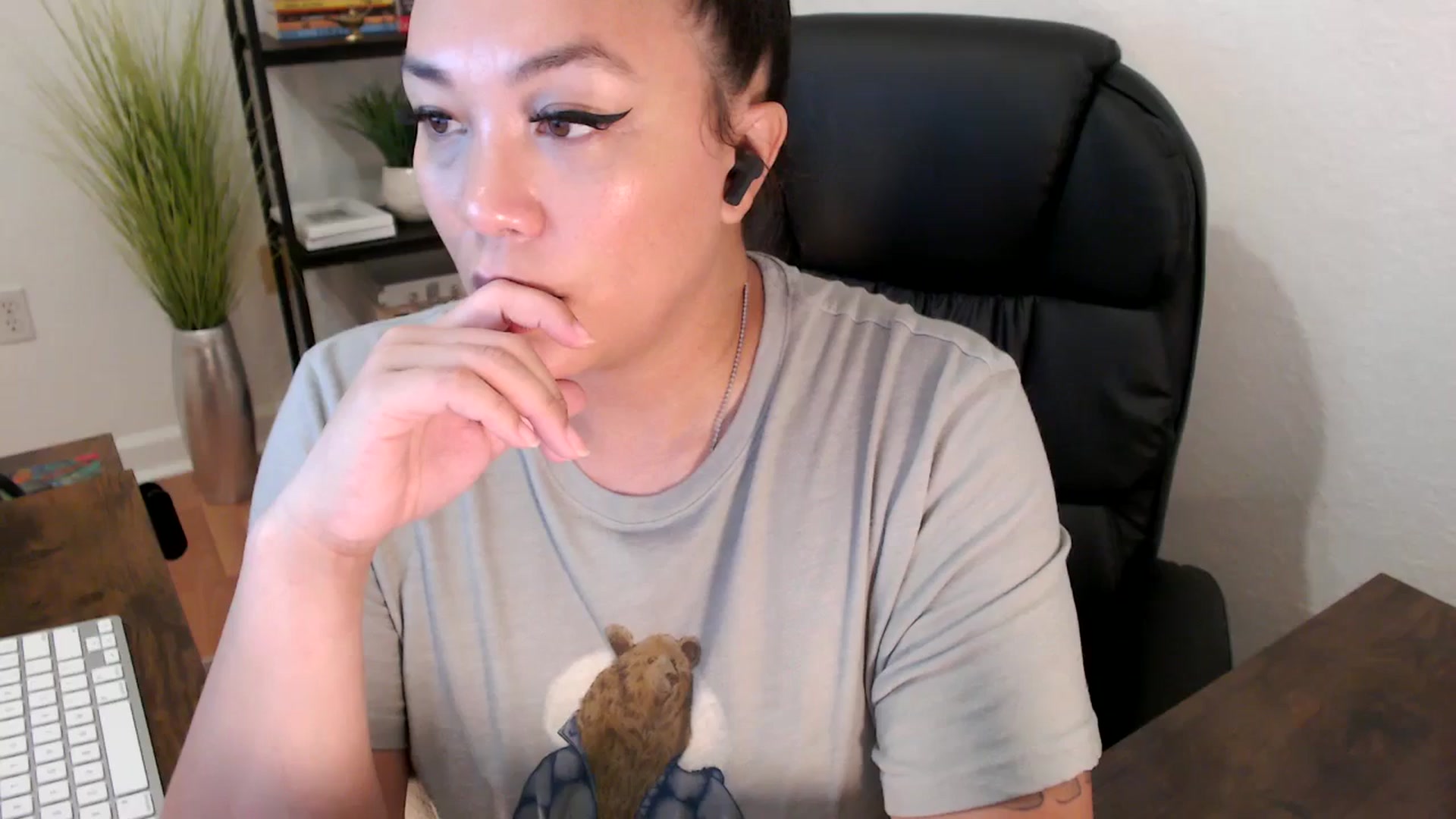 Gallery image thumbnail from MickaylaStar's myfreecams stream on, 01/22/2025, 19:51 image 17 of 20