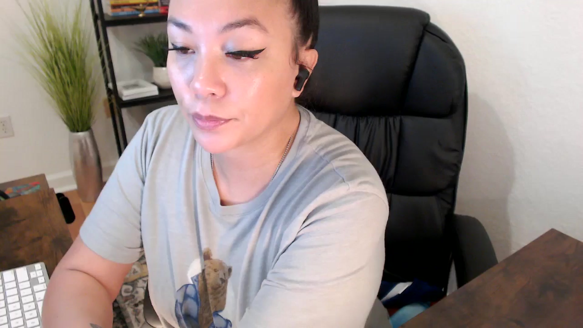 Gallery image thumbnail from MickaylaStar's myfreecams stream on, 01/22/2025, 20:53 image 8 of 20