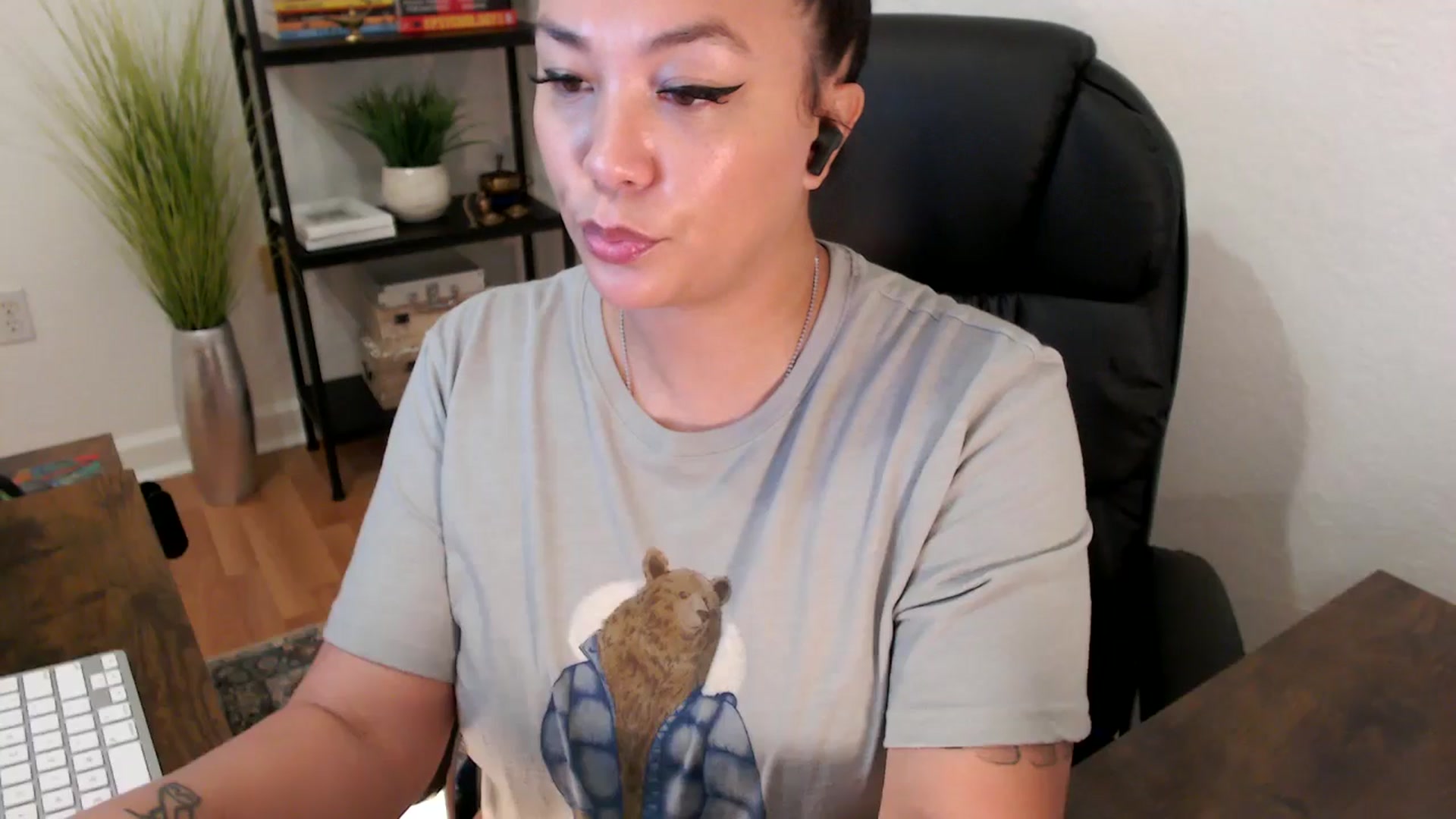Gallery image thumbnail from MickaylaStar's myfreecams stream on, 01/22/2025, 20:53 image 6 of 20