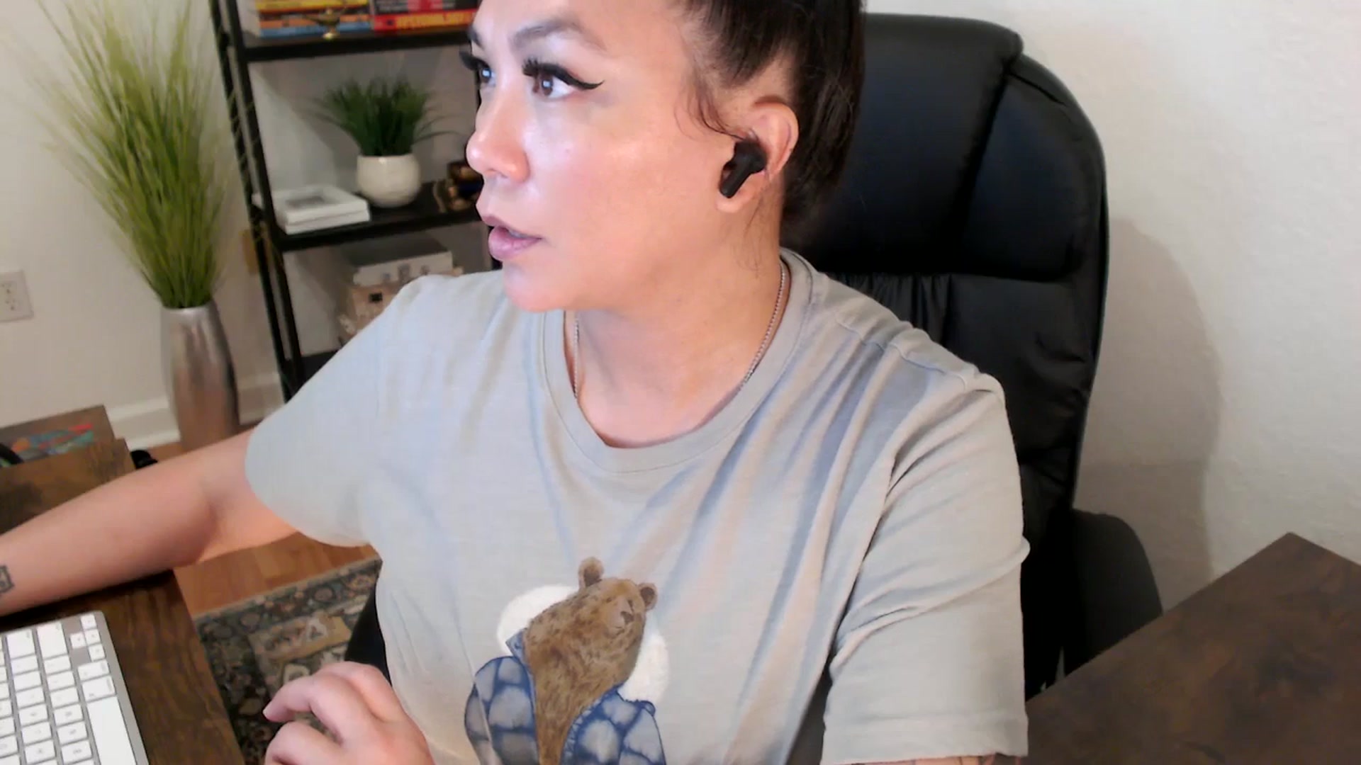 Gallery image thumbnail from MickaylaStar's myfreecams stream on, 01/22/2025, 20:53 image 10 of 20