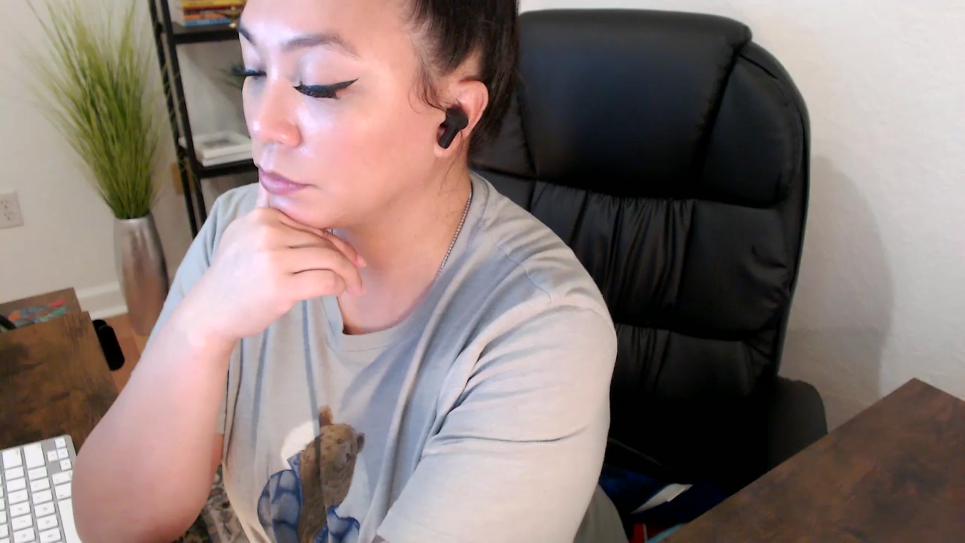 Gallery image thumbnail from MickaylaStar's myfreecams stream on, 01/22/2025, 20:53 image 17 of 20