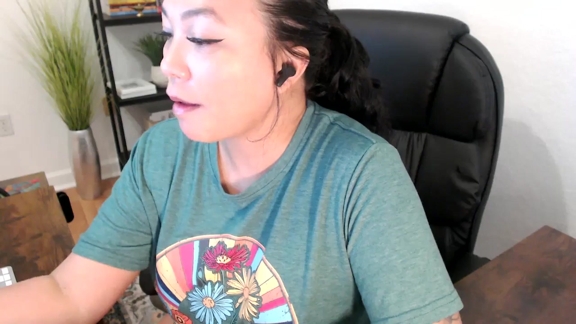Gallery image thumbnail from MickaylaStar's myfreecams stream on, 01/23/2025, 16:35 image 20 of 20