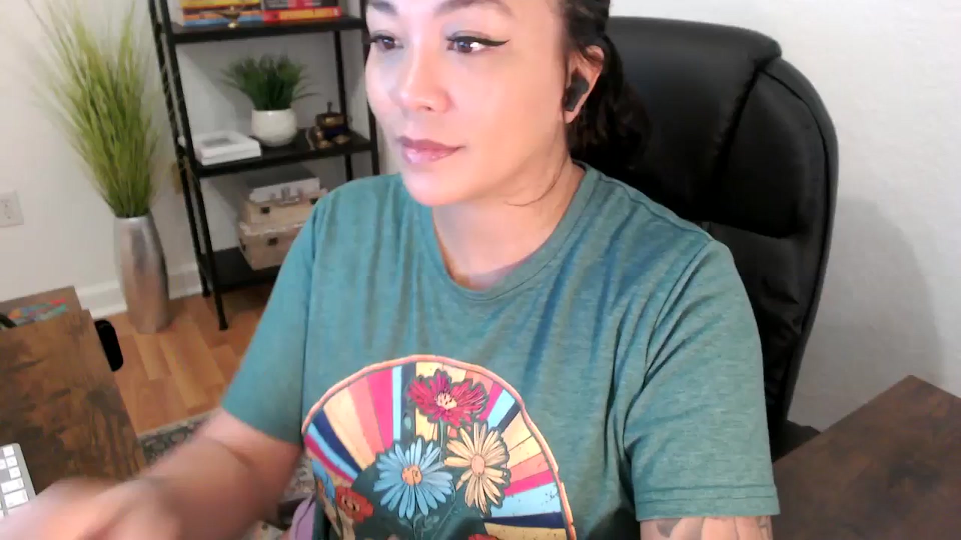 Gallery image thumbnail from MickaylaStar's myfreecams stream on, 01/23/2025, 16:35 image 18 of 20