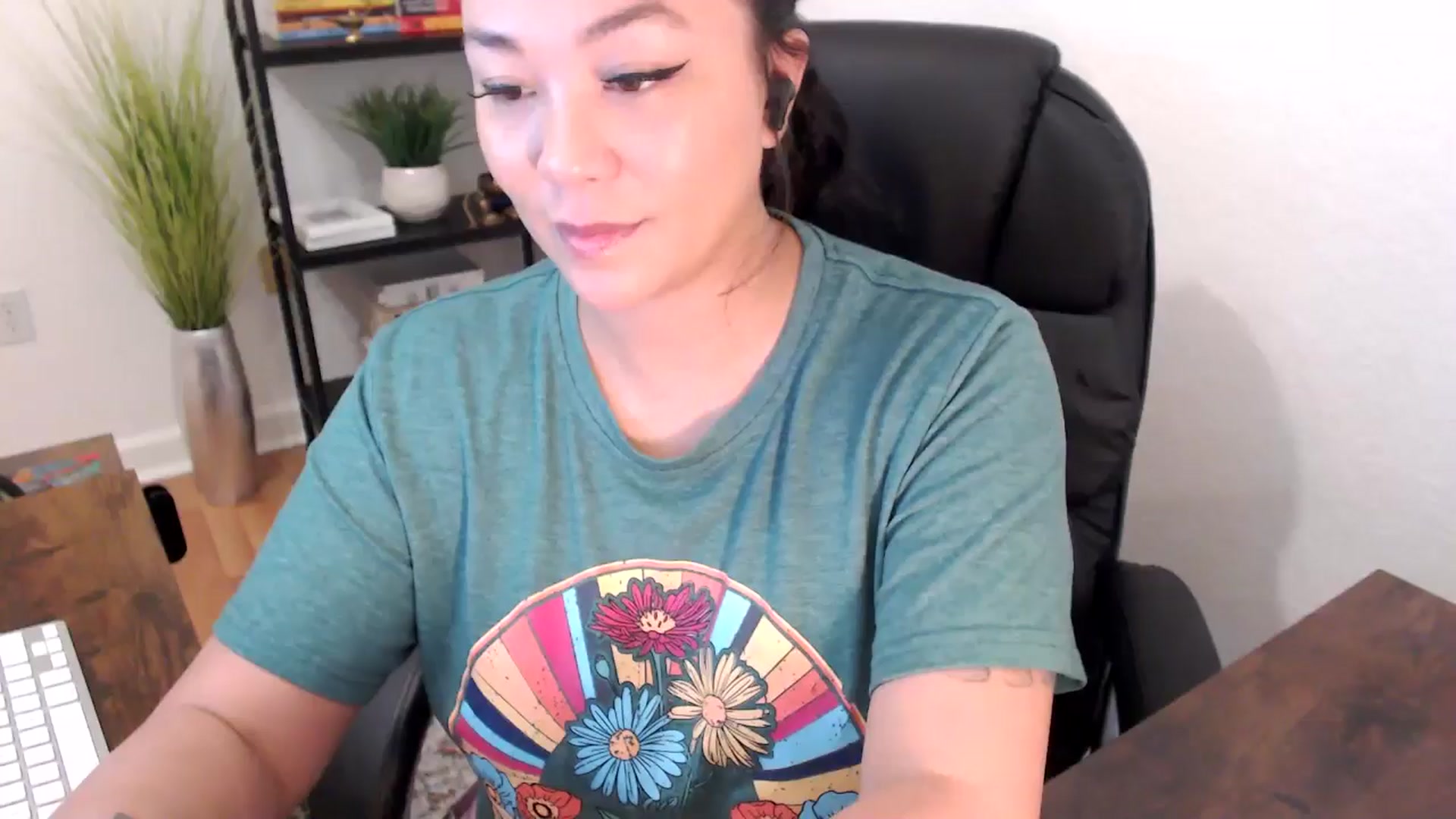 Gallery image thumbnail from MickaylaStar's myfreecams stream on, 01/23/2025, 16:35 image 10 of 20