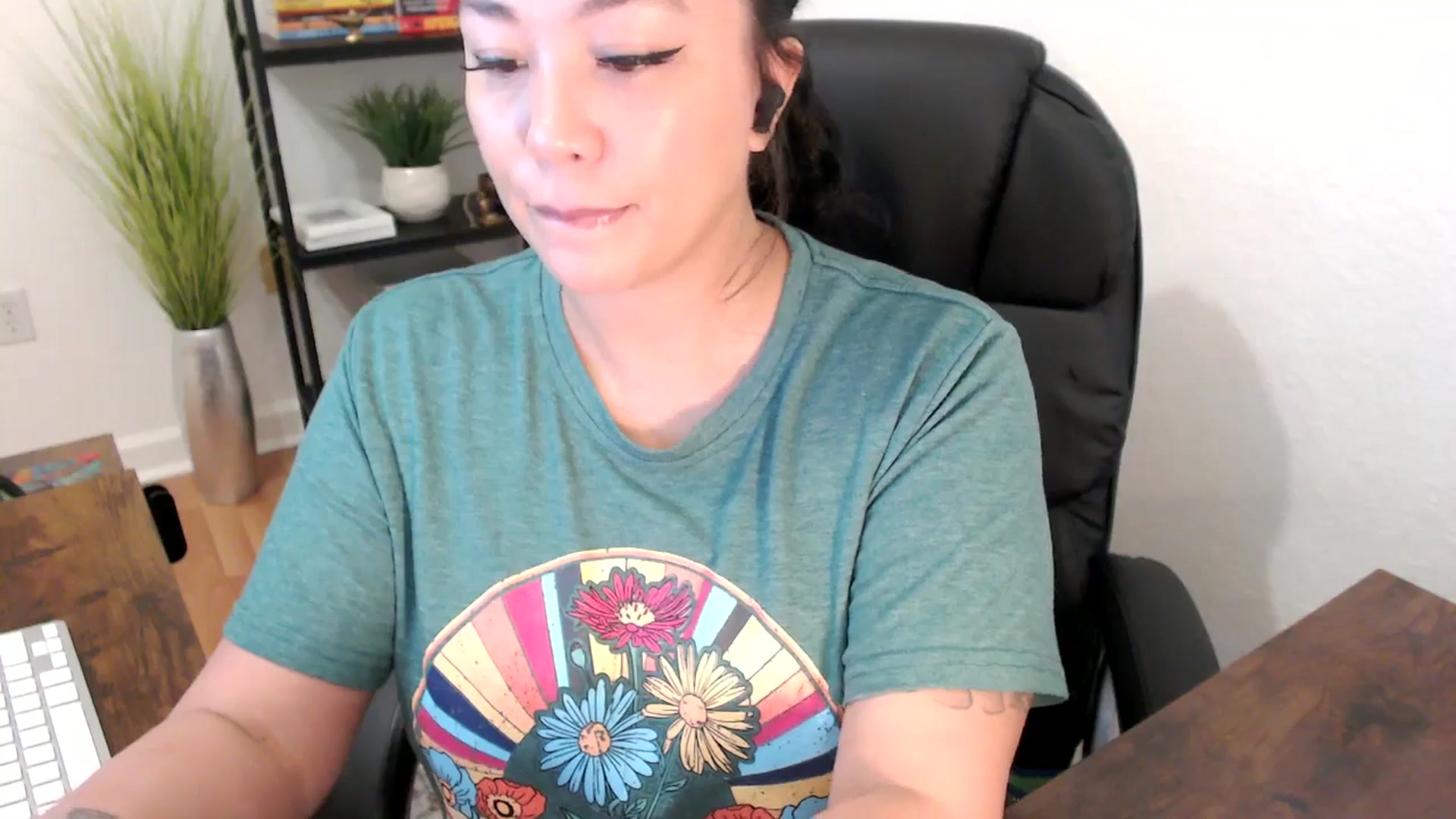 Gallery image thumbnail from MickaylaStar's myfreecams stream on, 01/23/2025, 16:35 image 8 of 20
