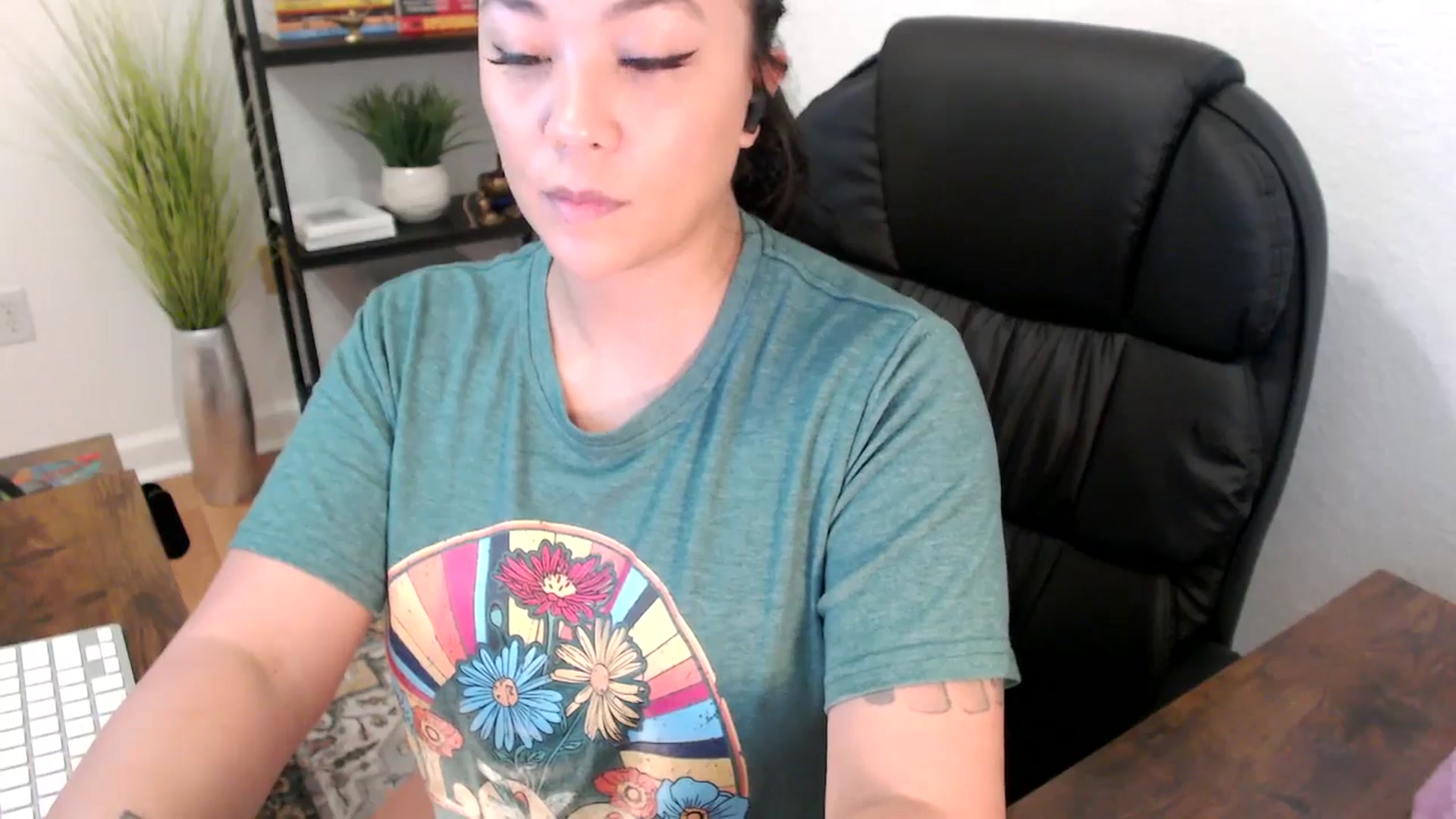 Gallery image thumbnail from MickaylaStar's myfreecams stream on, 01/23/2025, 17:08 image 14 of 20