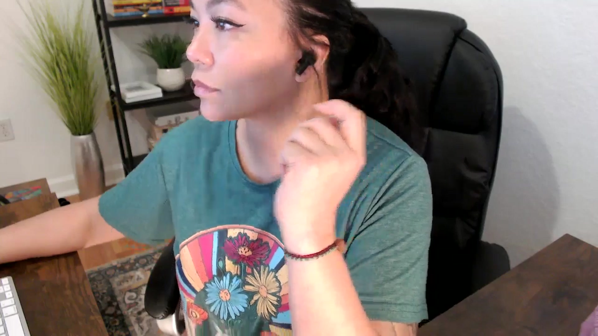 Gallery image thumbnail from MickaylaStar's myfreecams stream on, 01/23/2025, 17:08 image 8 of 20