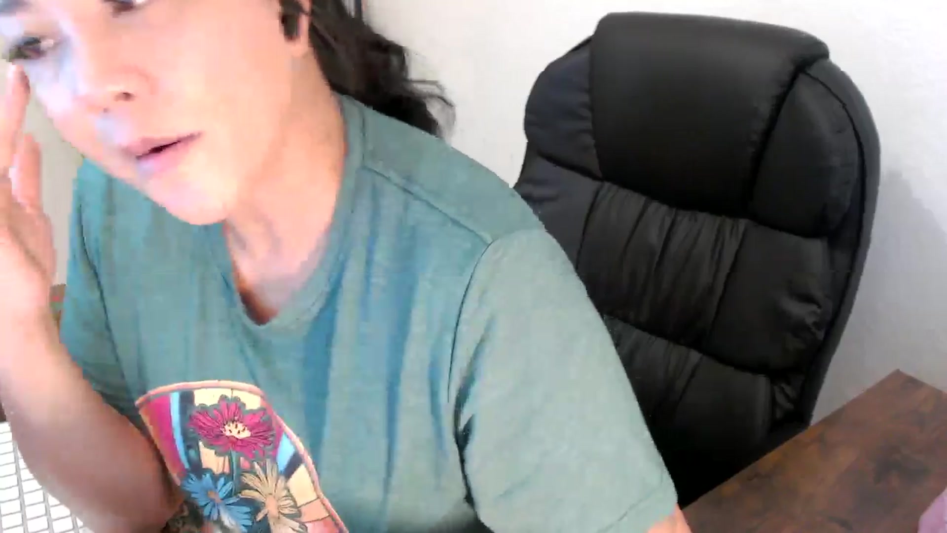 Gallery image thumbnail from MickaylaStar's myfreecams stream on, 01/23/2025, 17:08 image 12 of 20