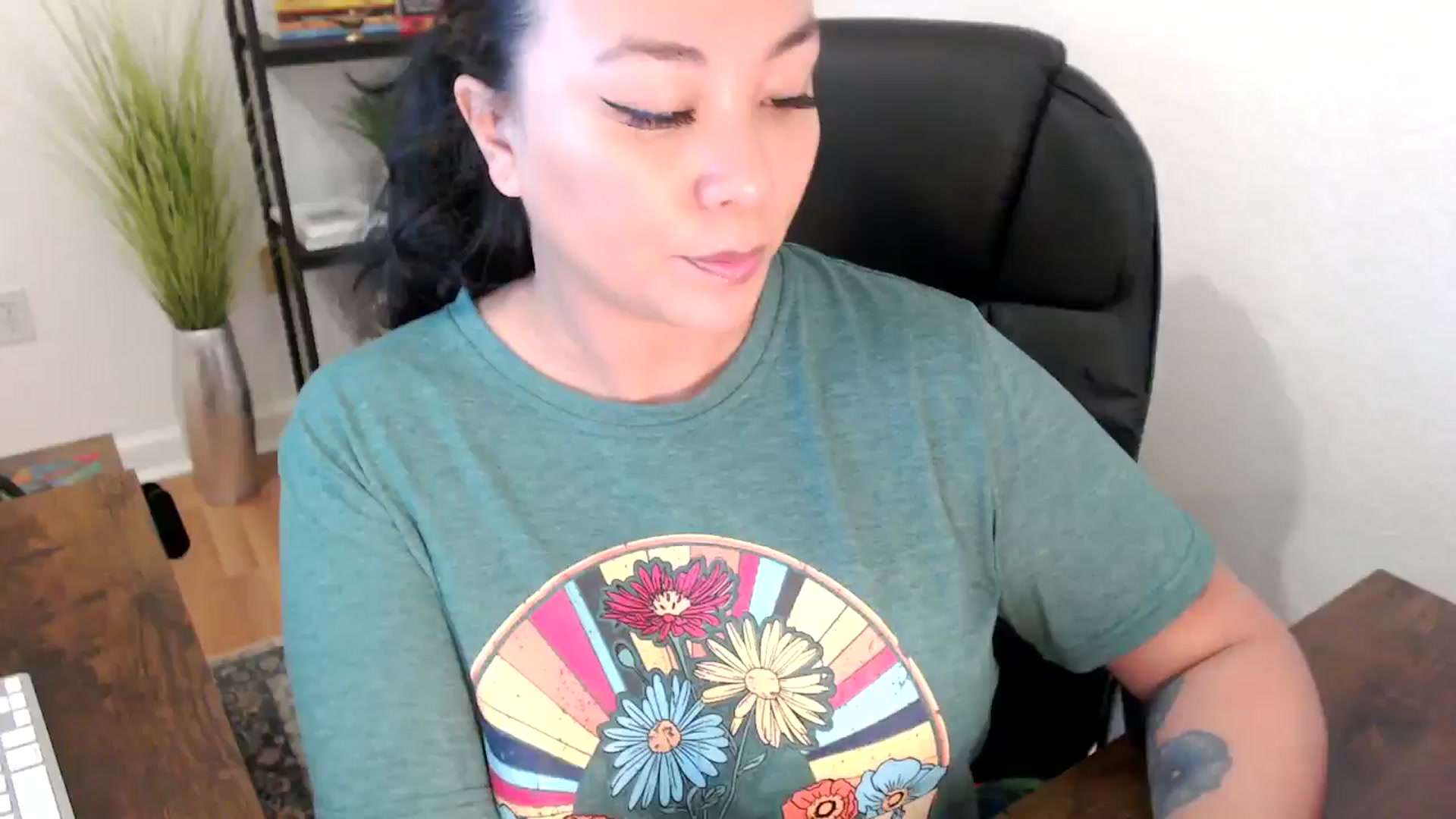Gallery image thumbnail from MickaylaStar's myfreecams stream on, 01/23/2025, 17:08 image 1 of 20