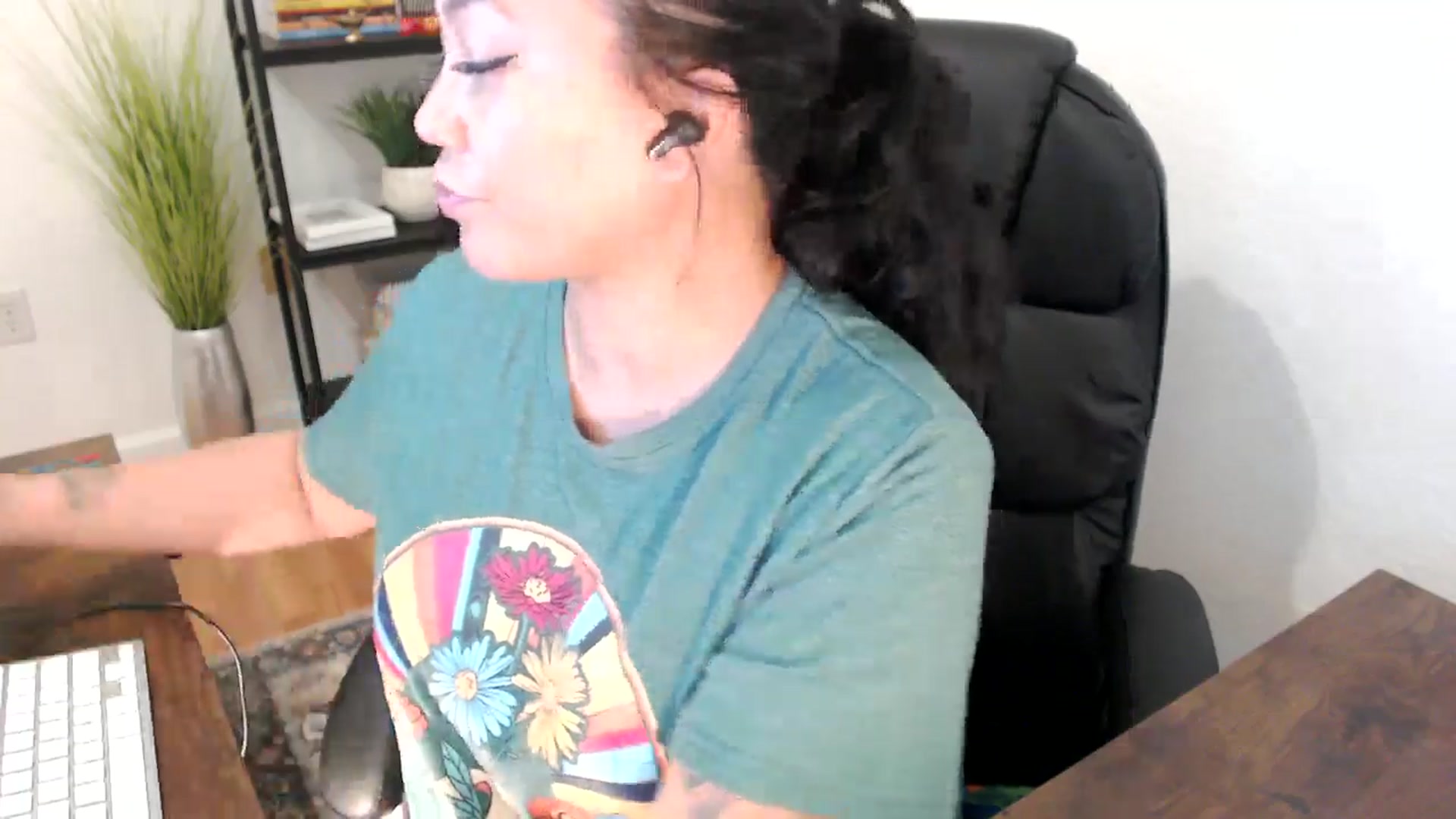 Gallery image thumbnail from MickaylaStar's myfreecams stream on, 01/23/2025, 17:30 image 20 of 20