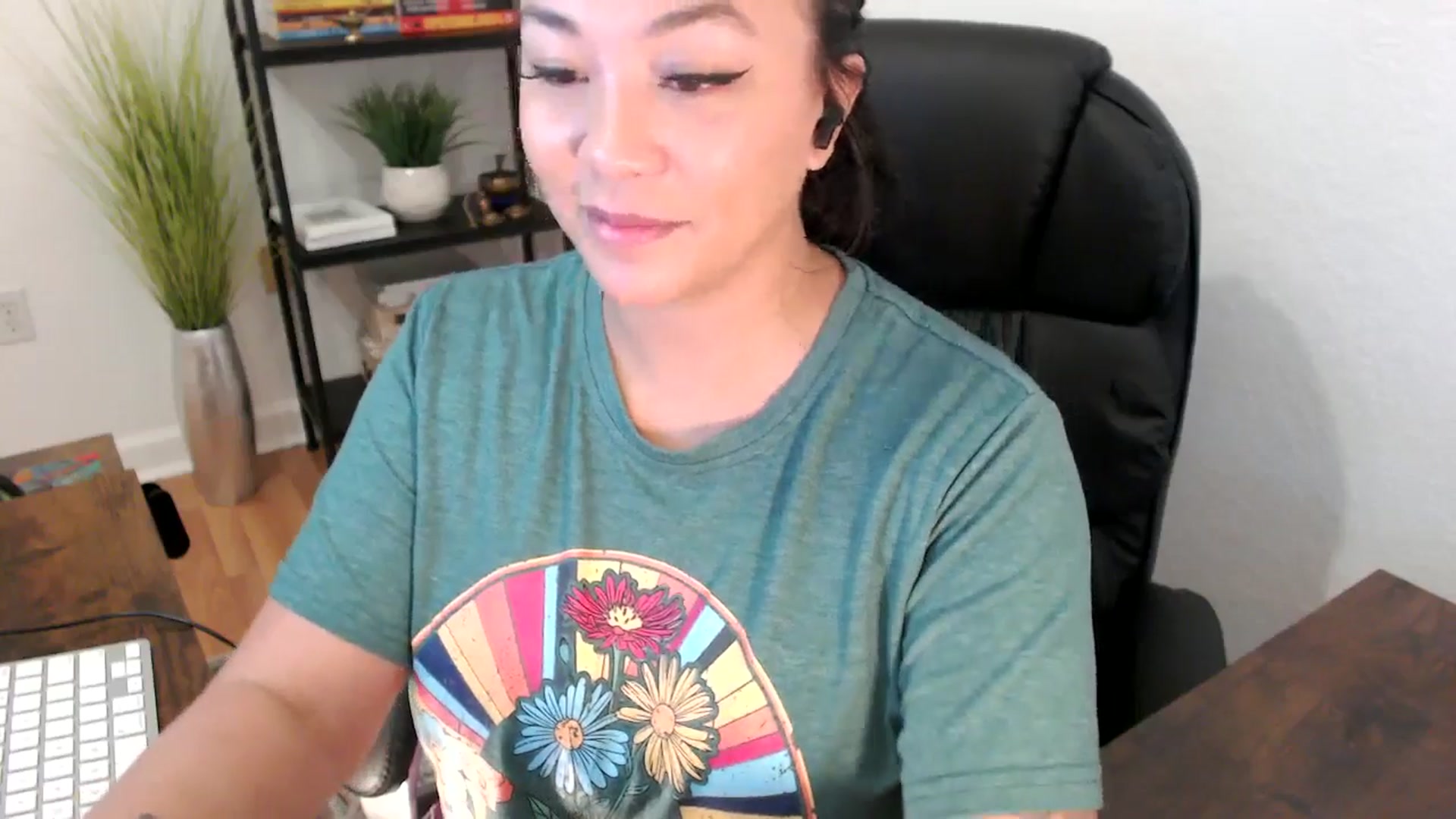 Gallery image thumbnail from MickaylaStar's myfreecams stream on, 01/23/2025, 17:30 image 4 of 20