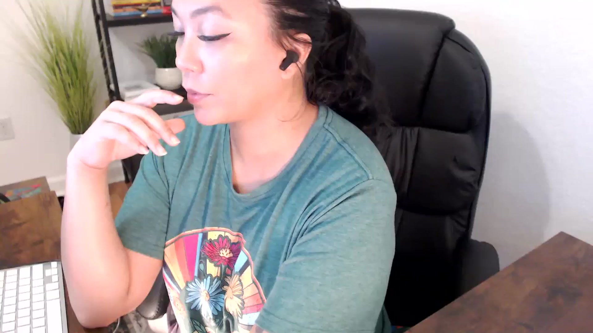 Gallery image thumbnail from MickaylaStar's myfreecams stream on, 01/23/2025, 17:30 image 1 of 20