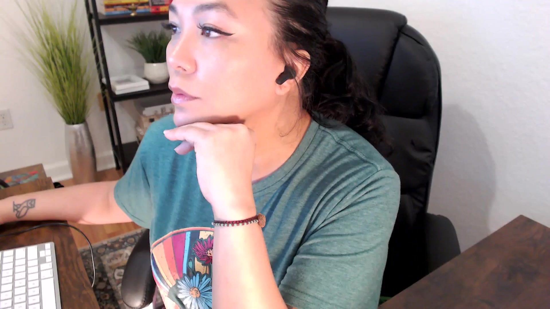 Gallery image thumbnail from MickaylaStar's myfreecams stream on, 01/23/2025, 17:30 image 15 of 20