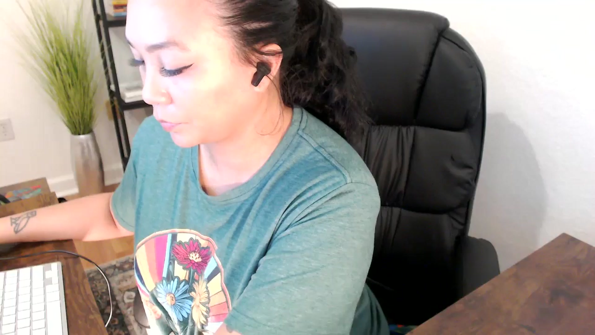 Gallery image thumbnail from MickaylaStar's myfreecams stream on, 01/23/2025, 17:30 image 6 of 20
