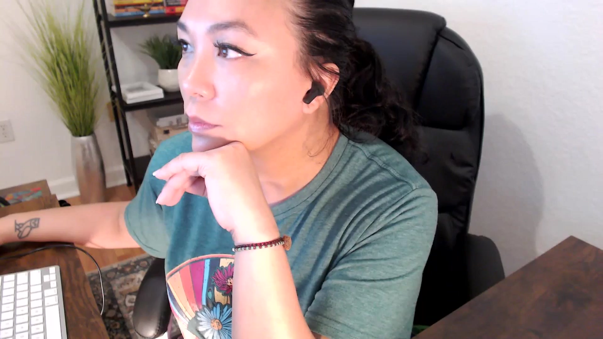 Gallery image thumbnail from MickaylaStar's myfreecams stream on, 01/23/2025, 17:30 image 16 of 20