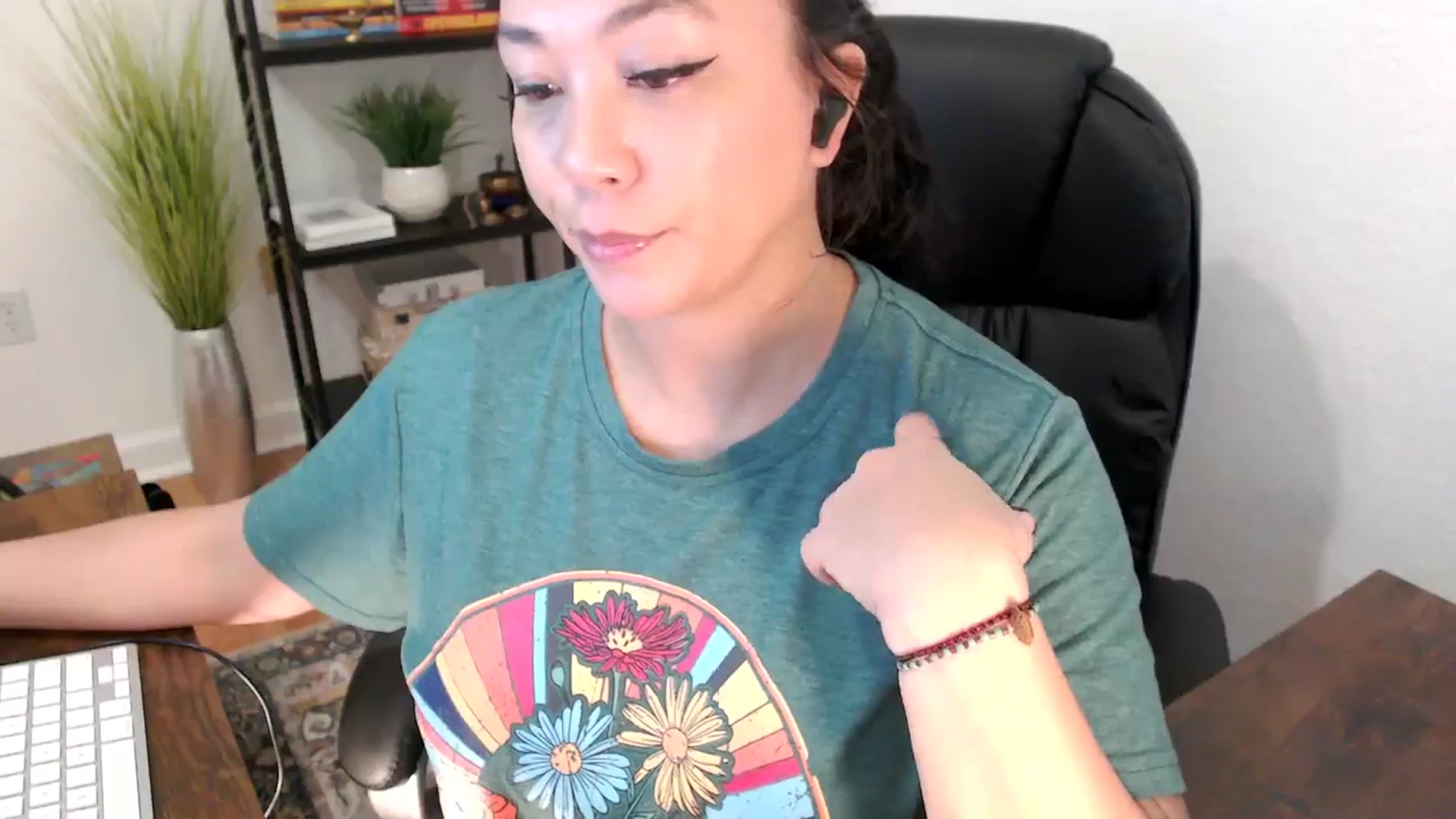 Gallery image thumbnail from MickaylaStar's myfreecams stream on, 01/23/2025, 18:02 image 16 of 20
