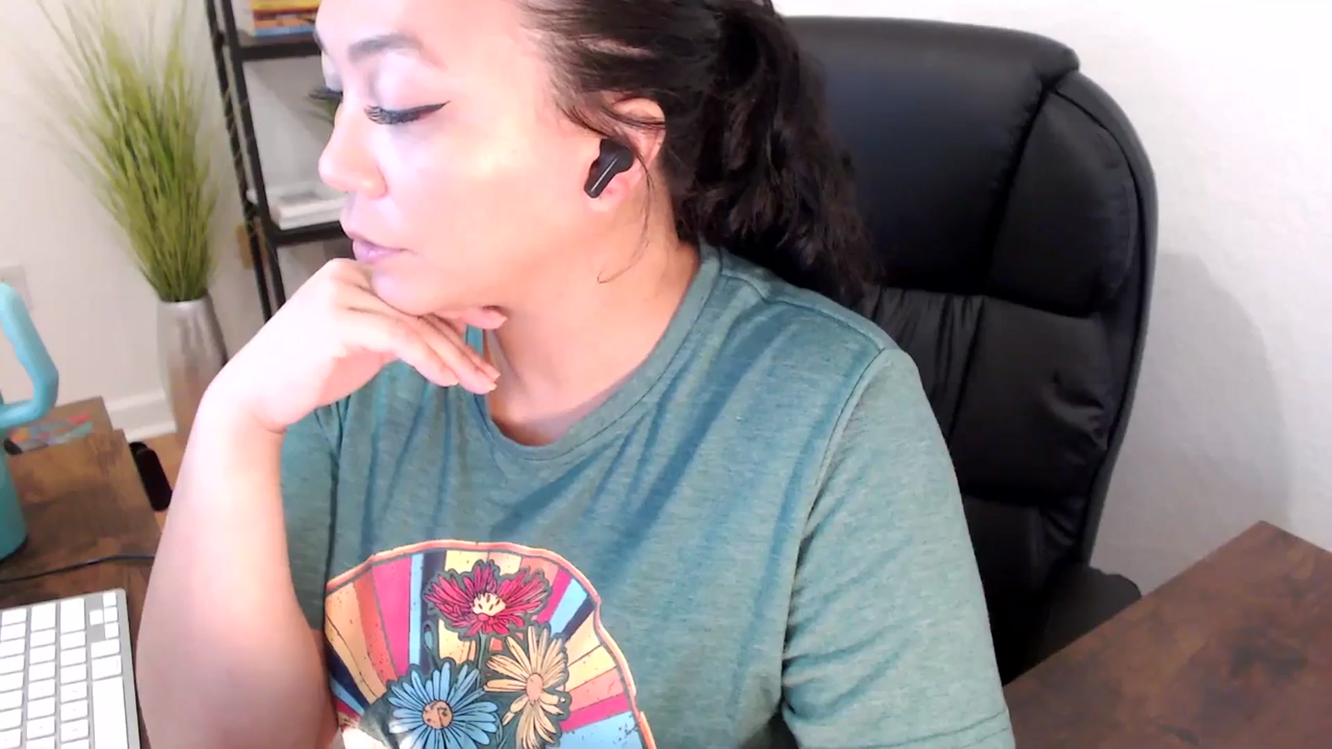 Gallery image thumbnail from MickaylaStar's myfreecams stream on, 01/23/2025, 18:02 image 9 of 20