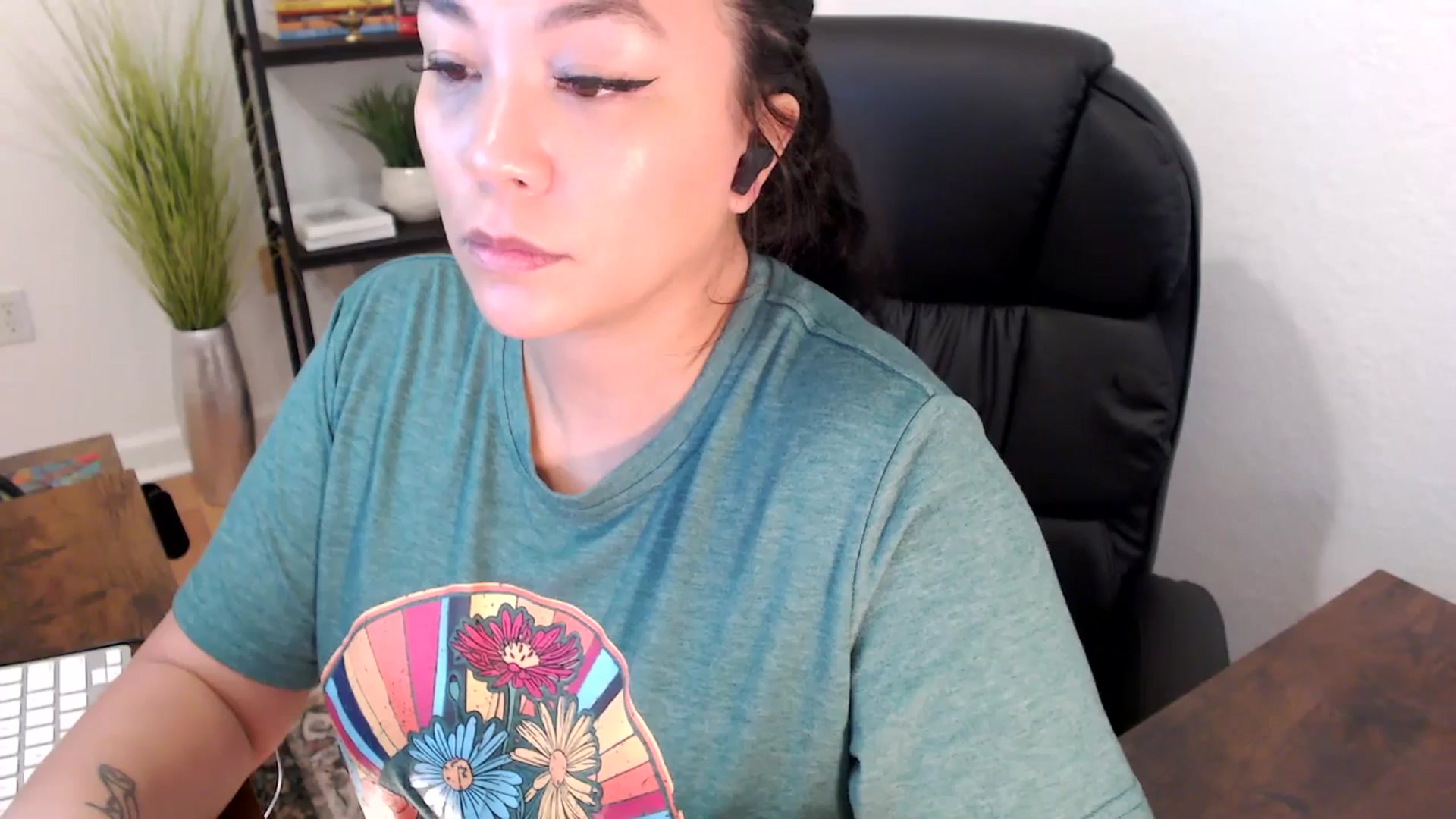 Gallery image thumbnail from MickaylaStar's myfreecams stream on, 01/23/2025, 18:02 image 18 of 20