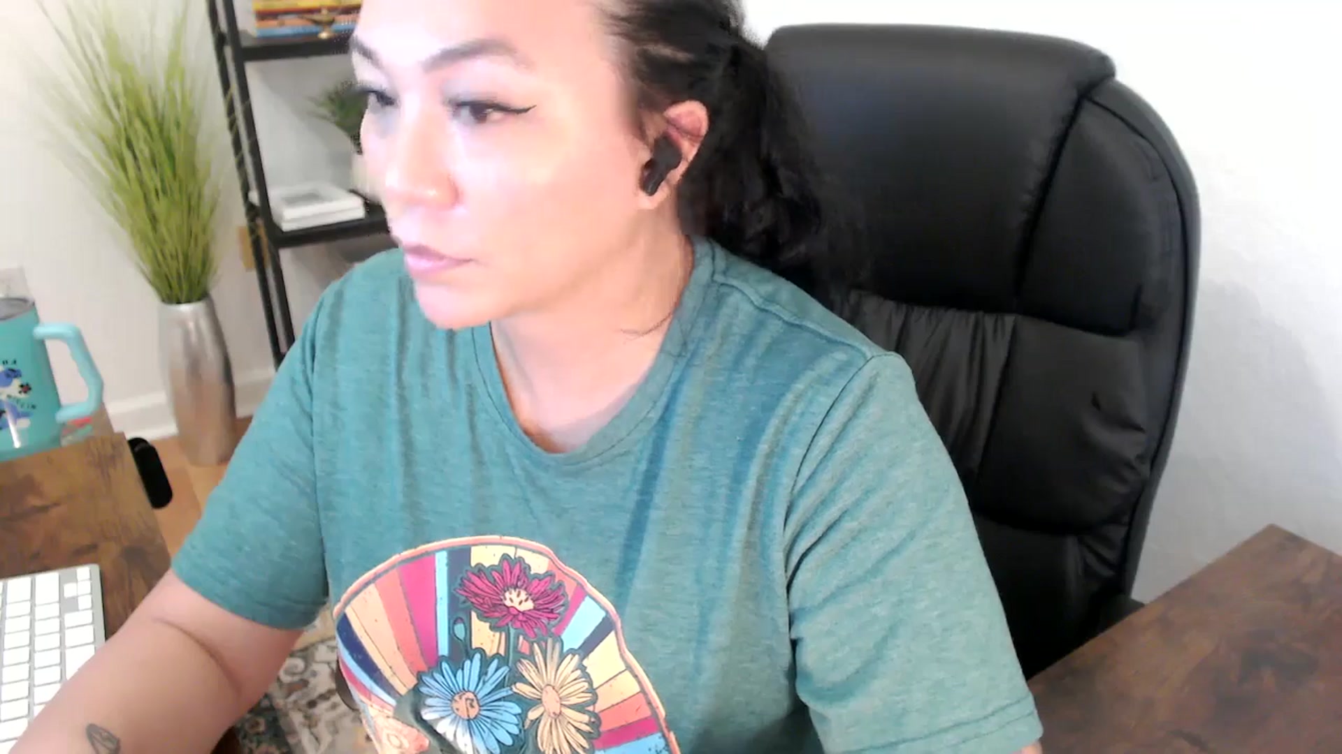 Gallery image thumbnail from MickaylaStar's myfreecams stream on, 01/23/2025, 20:30 image 9 of 20