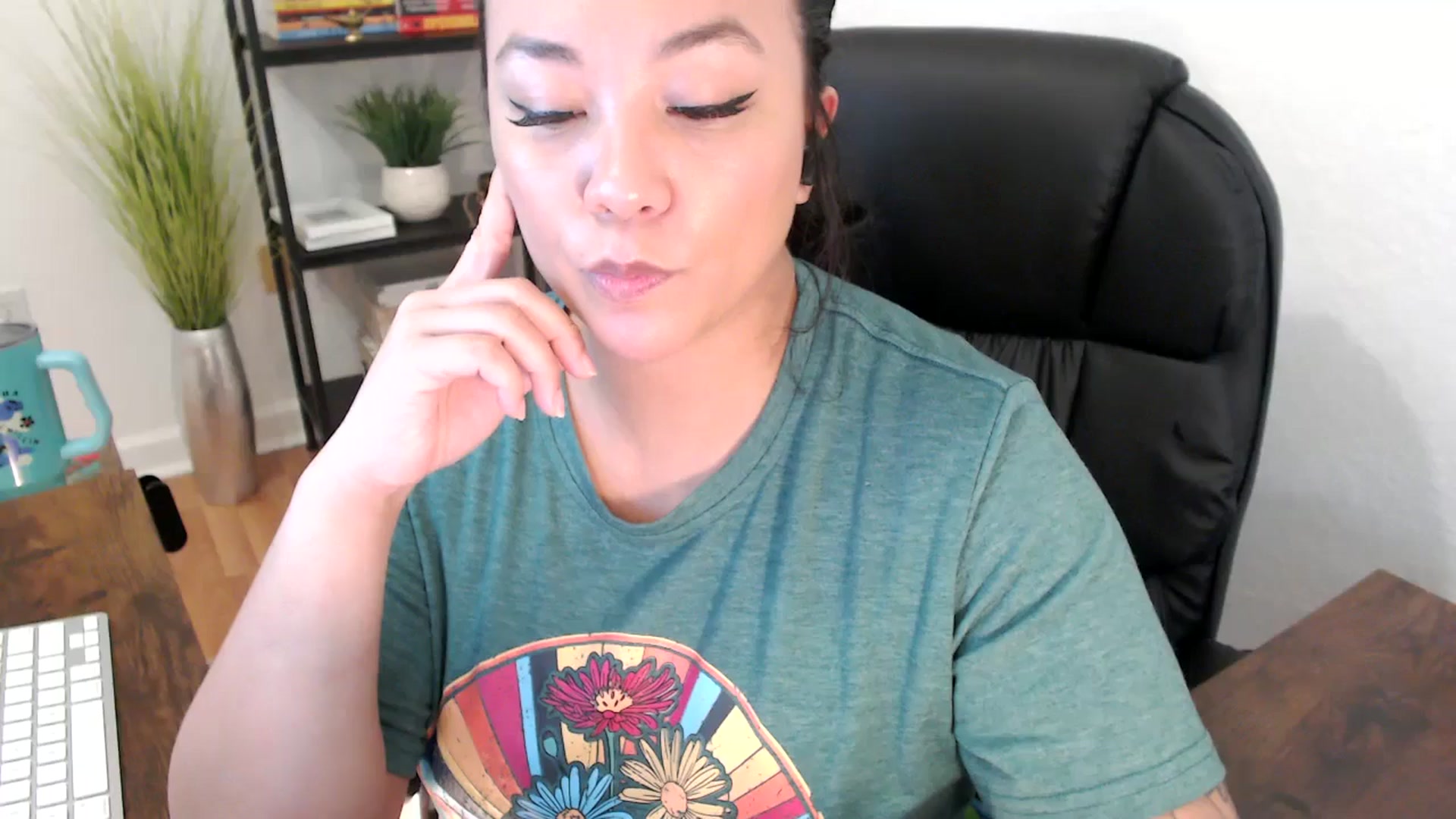 Gallery image thumbnail from MickaylaStar's myfreecams stream on, 01/23/2025, 20:30 image 7 of 20