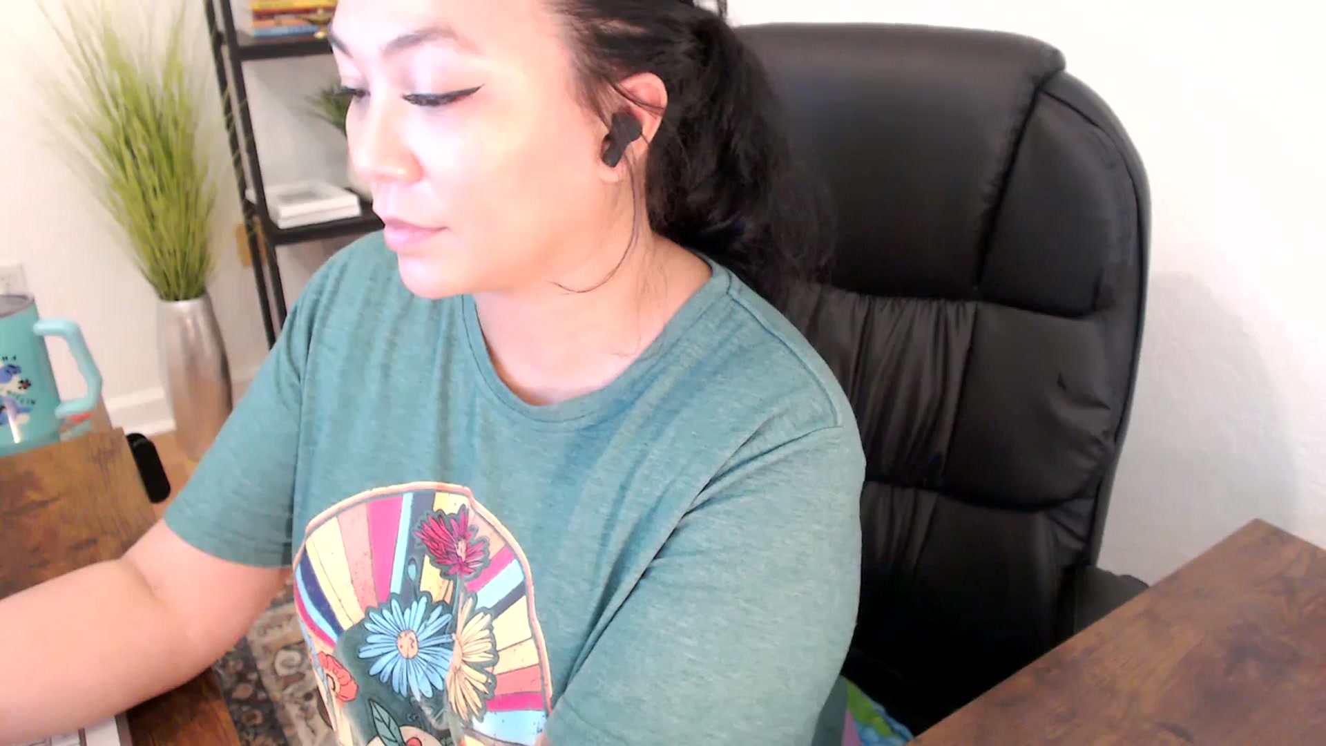 Gallery image thumbnail from MickaylaStar's myfreecams stream on, 01/23/2025, 20:30 image 17 of 20