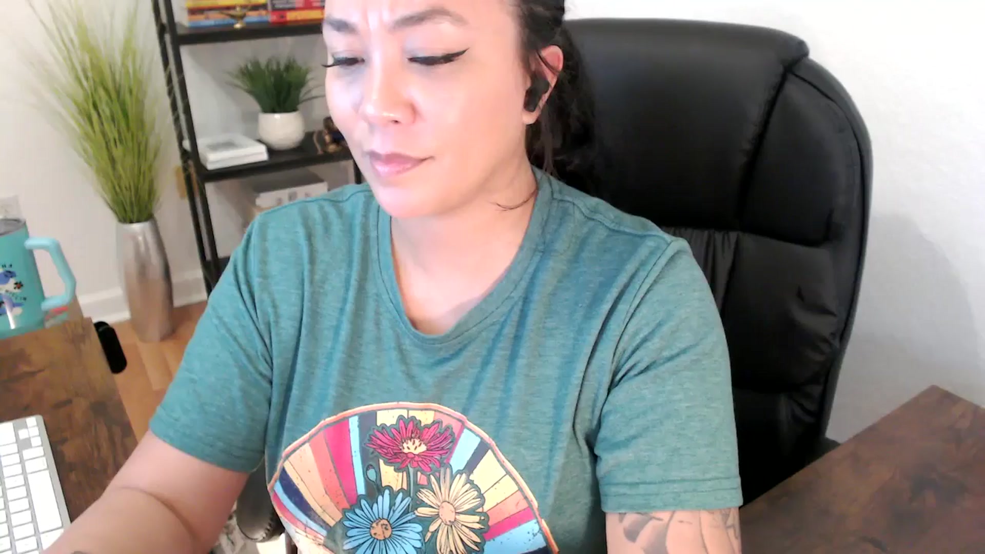 Gallery image thumbnail from MickaylaStar's myfreecams stream on, 01/23/2025, 20:30 image 1 of 20