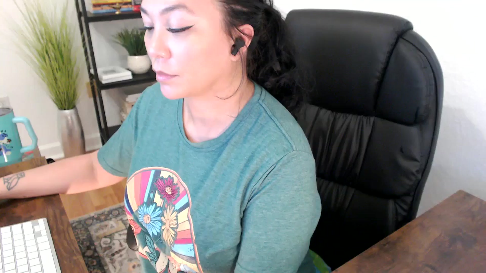 Gallery image thumbnail from MickaylaStar's myfreecams stream on, 01/23/2025, 20:30 image 10 of 20