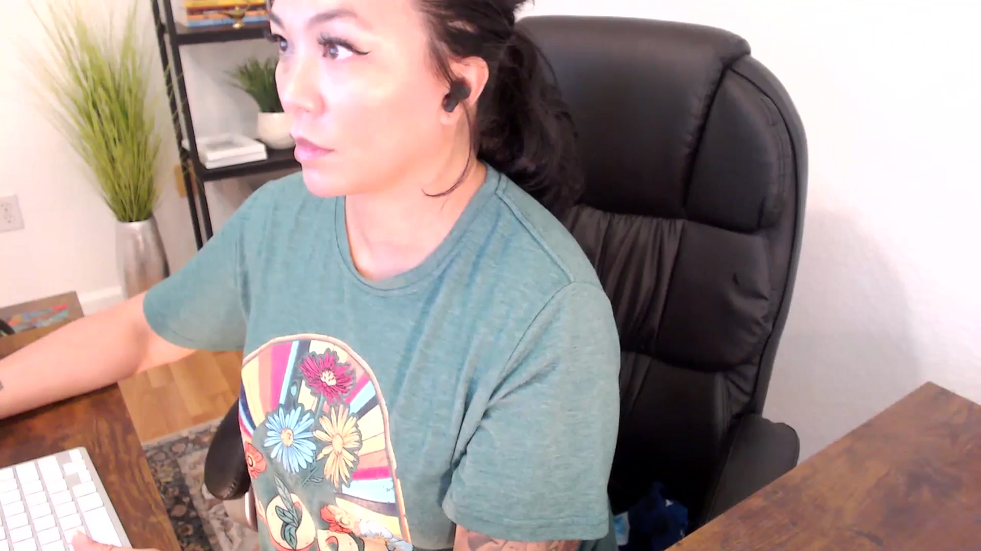 Gallery image thumbnail from MickaylaStar's myfreecams stream on, 01/23/2025, 21:55 image 2 of 20