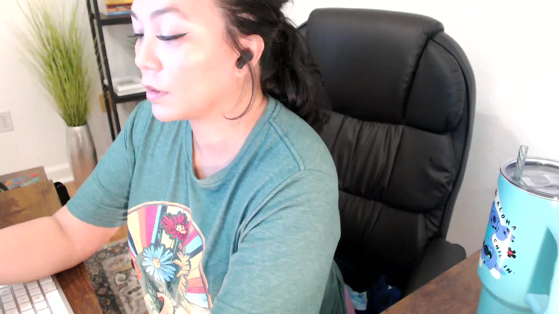Gallery image thumbnail from MickaylaStar's myfreecams stream on, 01/23/2025, 21:55 image 5 of 20