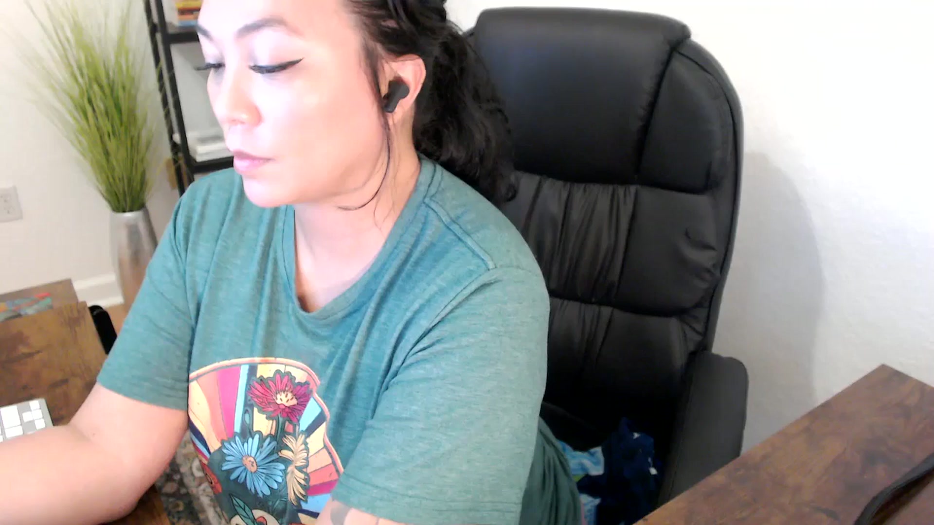 Gallery image thumbnail from MickaylaStar's myfreecams stream on, 01/23/2025, 21:55 image 16 of 20