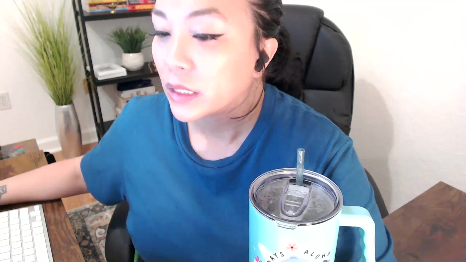 Gallery image thumbnail from MickaylaStar's myfreecams stream on, 01/24/2025, 16:37 image 16 of 20