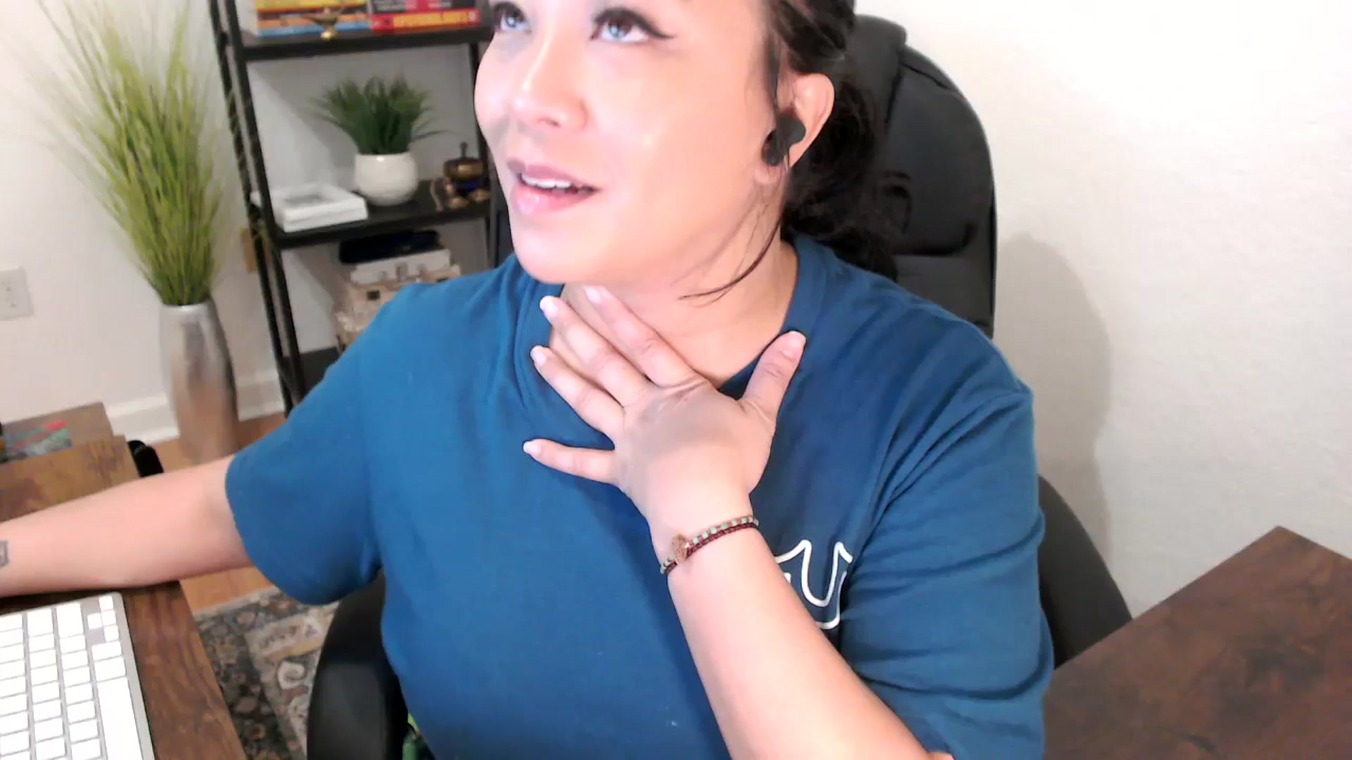 Gallery image thumbnail from MickaylaStar's myfreecams stream on, 01/24/2025, 16:37 image 14 of 20