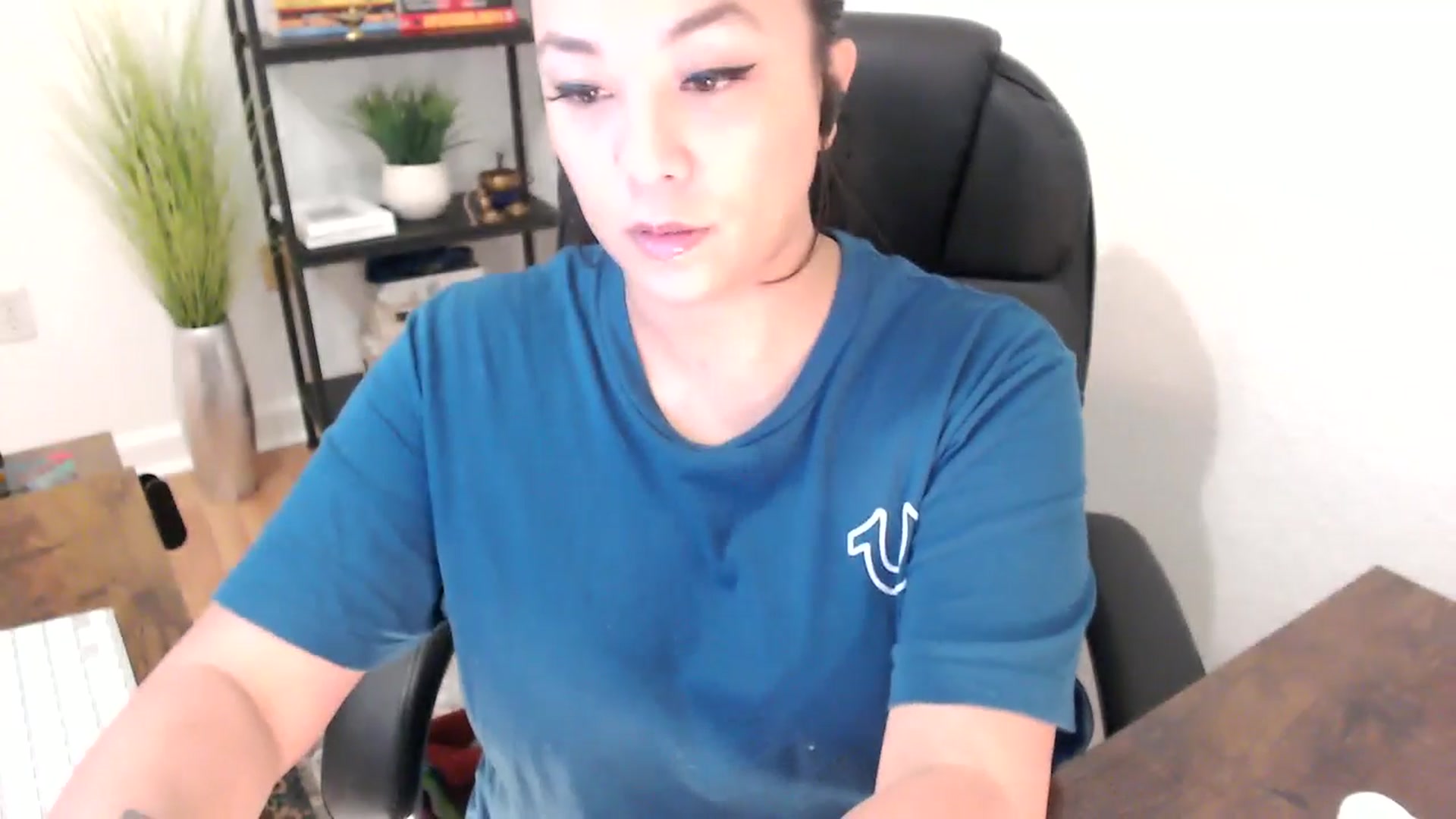 Gallery image thumbnail from MickaylaStar's myfreecams stream on, 01/24/2025, 17:15 image 8 of 20