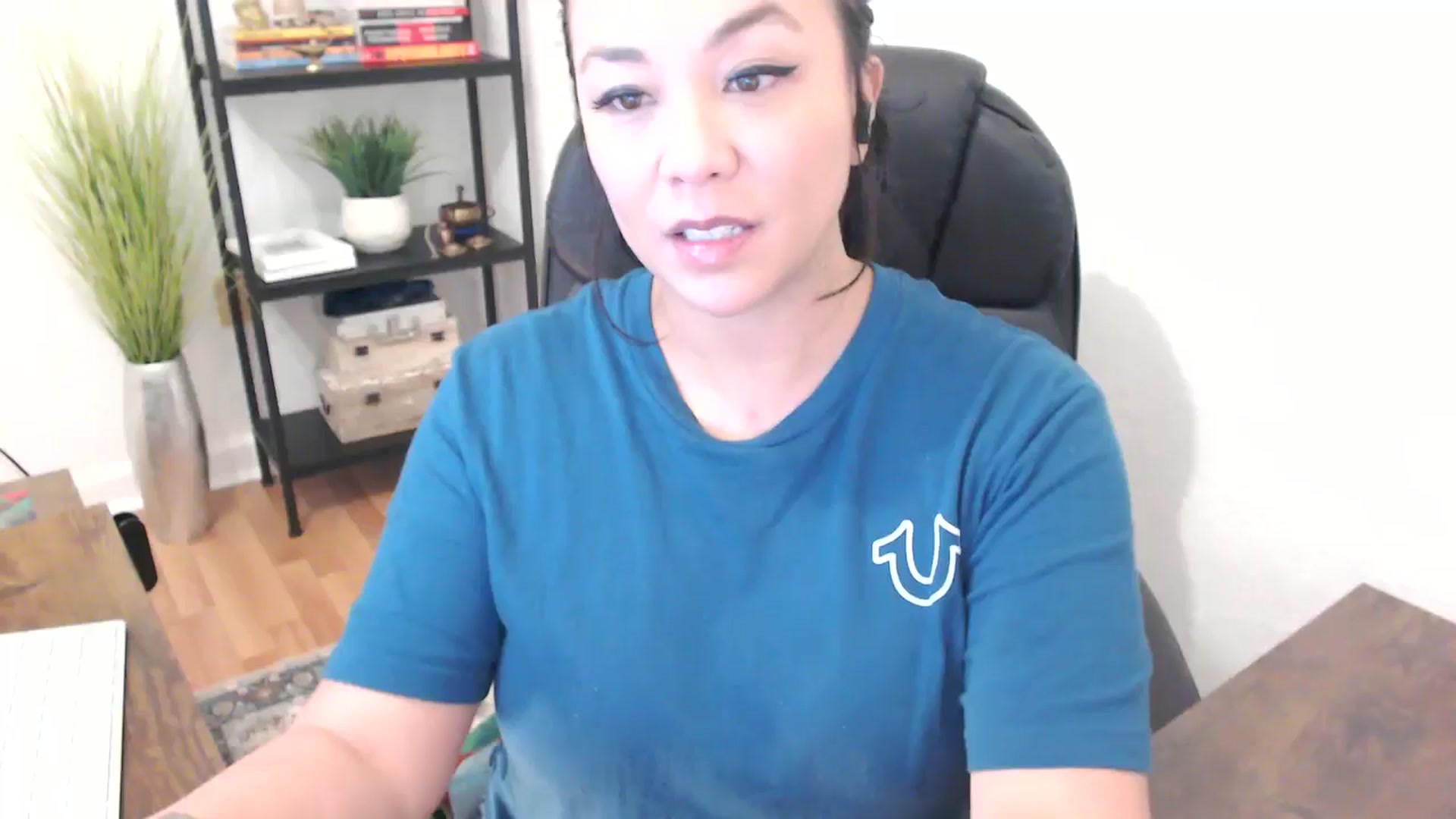 Gallery image thumbnail from MickaylaStar's myfreecams stream on, 01/24/2025, 18:36 image 2 of 20