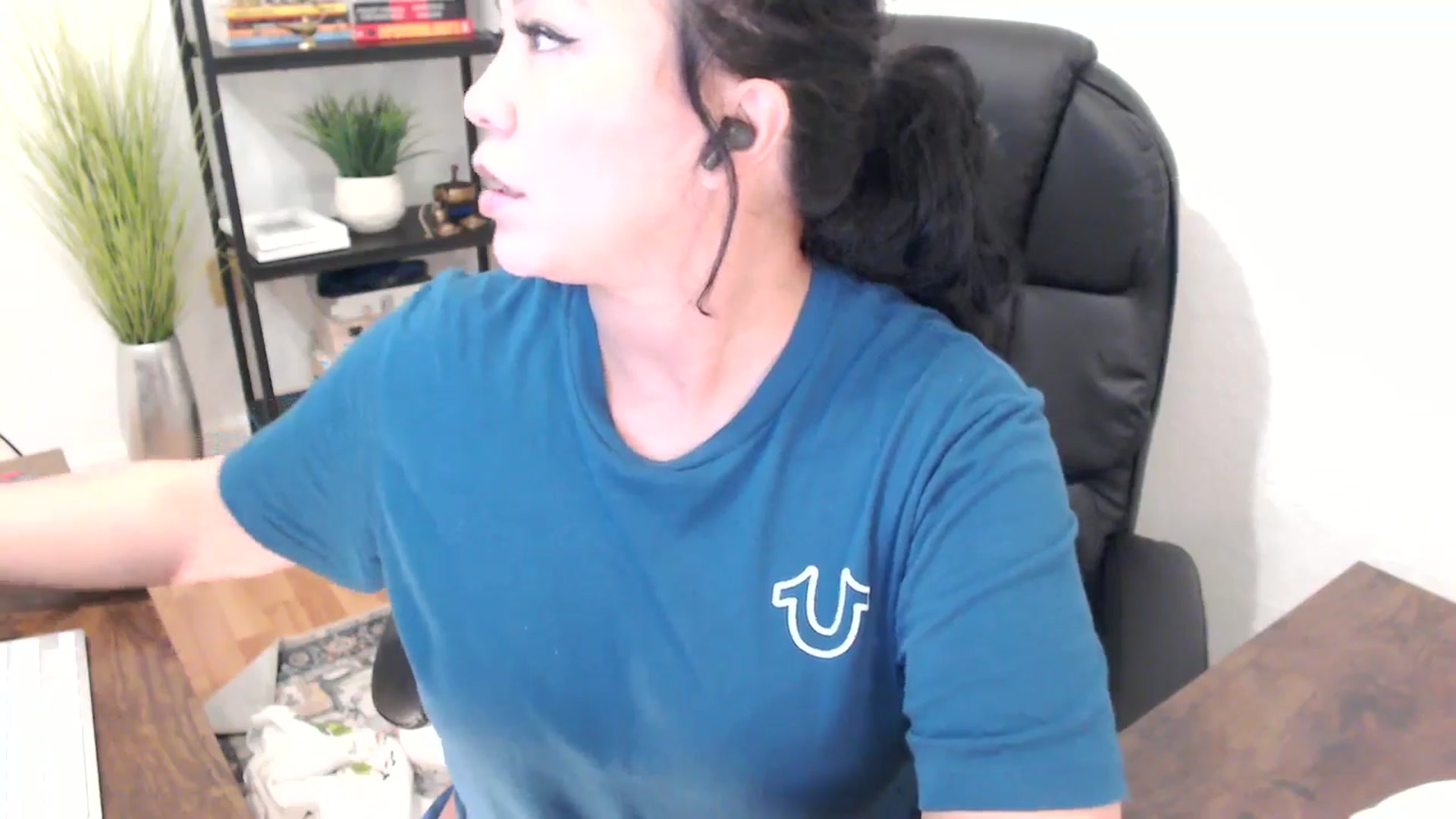 Gallery image thumbnail from MickaylaStar's myfreecams stream on, 01/24/2025, 19:47 image 19 of 20
