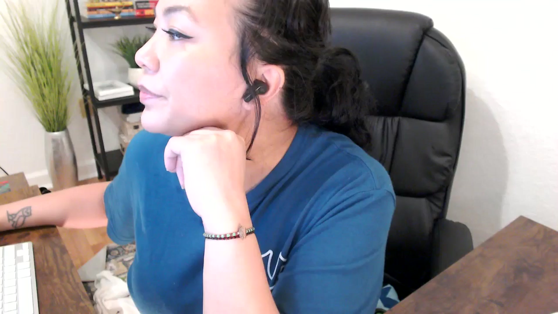 Gallery image thumbnail from MickaylaStar's myfreecams stream on, 01/24/2025, 19:47 image 4 of 20