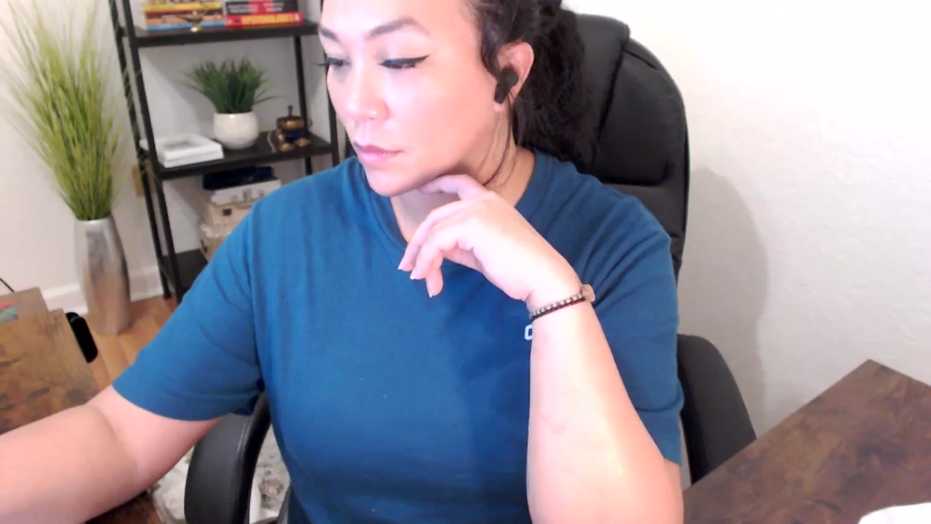 Gallery image thumbnail from MickaylaStar's myfreecams stream on, 01/24/2025, 20:31 image 19 of 20