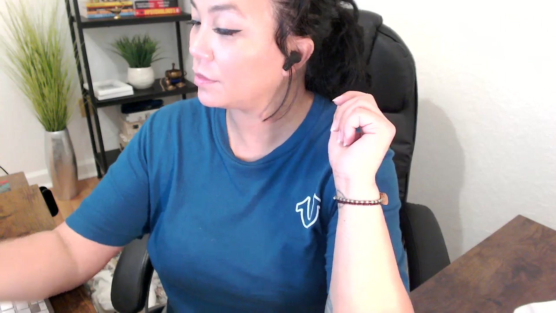Gallery image thumbnail from MickaylaStar's myfreecams stream on, 01/24/2025, 20:31 image 10 of 20