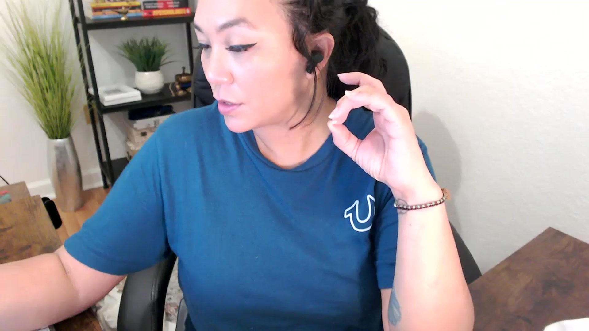 Gallery image thumbnail from MickaylaStar's myfreecams stream on, 01/24/2025, 20:31 image 12 of 20