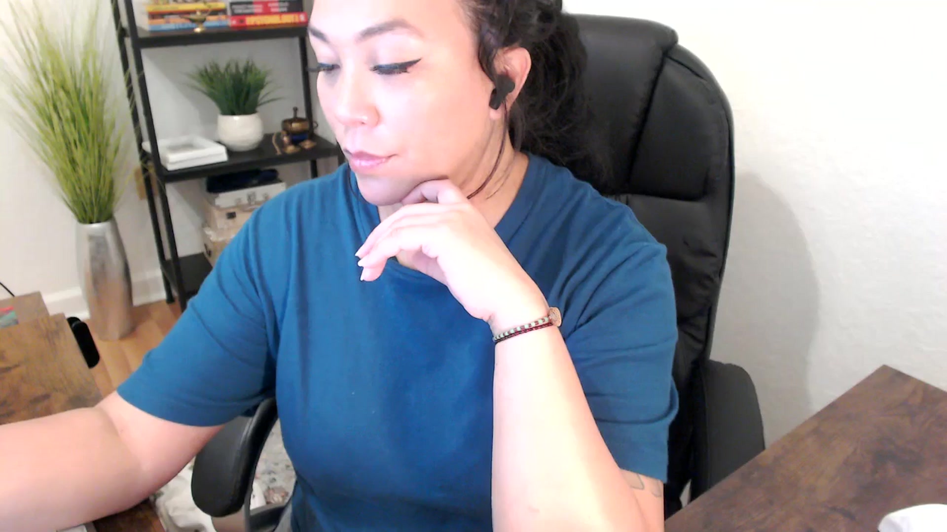 Gallery image thumbnail from MickaylaStar's myfreecams stream on, 01/24/2025, 20:31 image 4 of 20
