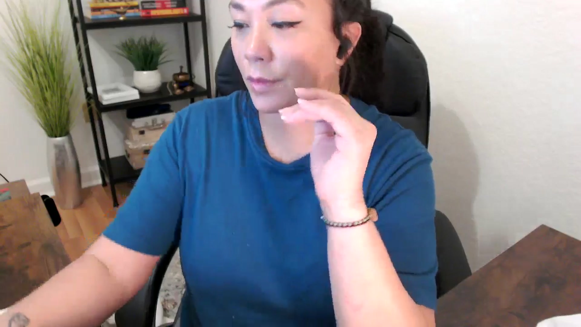 Gallery image thumbnail from MickaylaStar's myfreecams stream on, 01/24/2025, 20:31 image 20 of 20