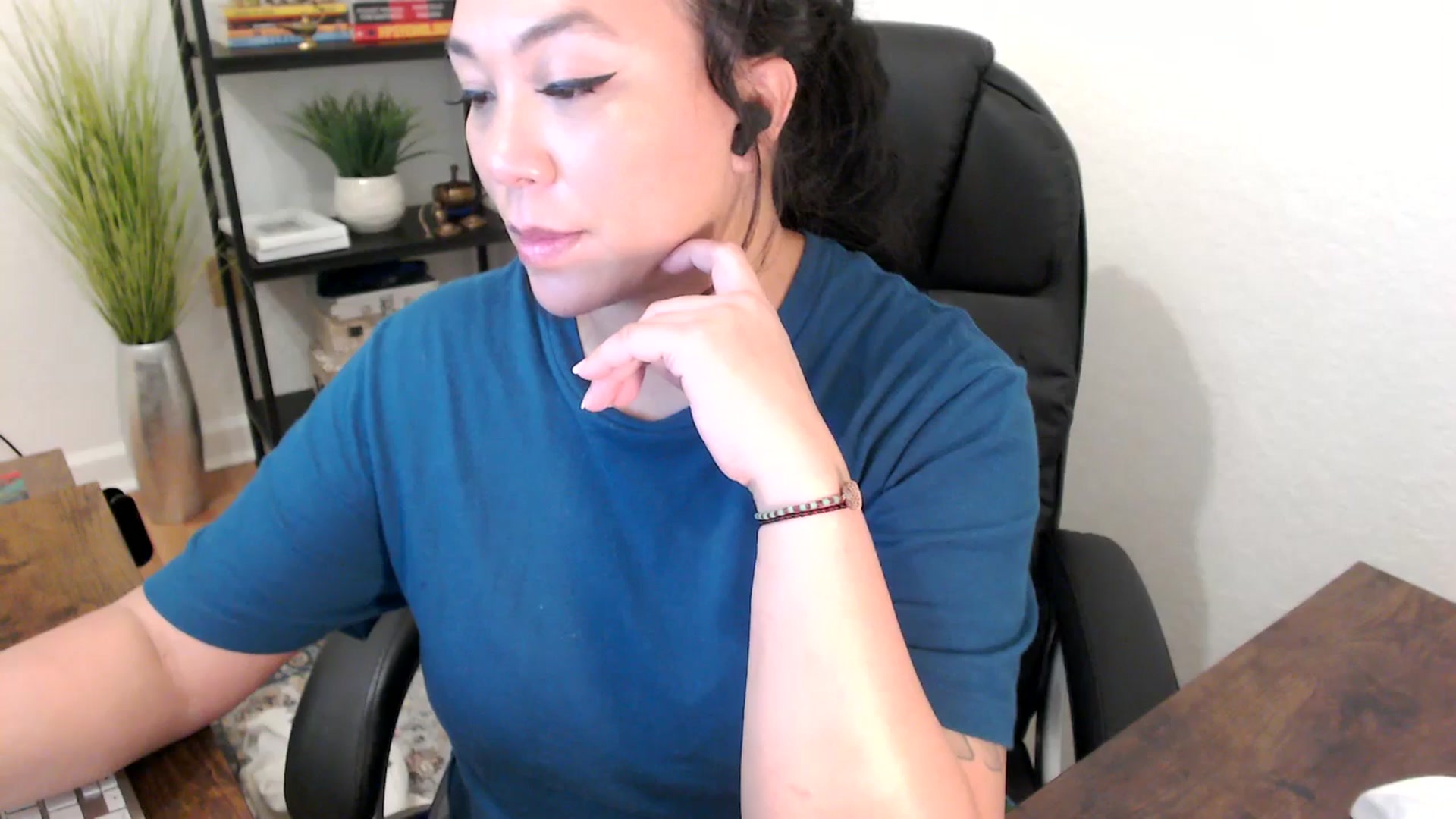 Gallery image thumbnail from MickaylaStar's myfreecams stream on, 01/24/2025, 20:31 image 5 of 20