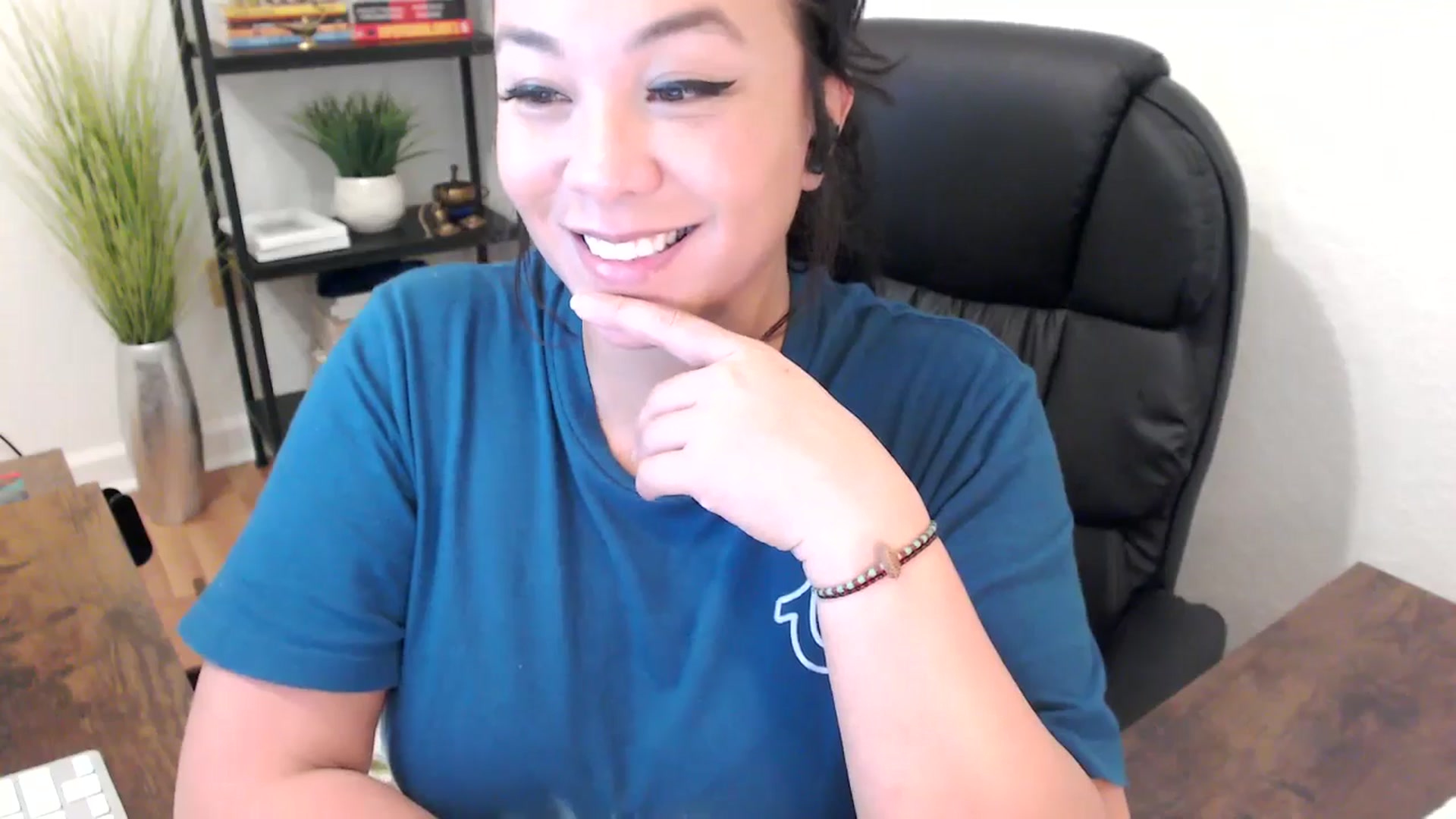 Gallery image thumbnail from MickaylaStar's myfreecams stream on, 01/24/2025, 21:02 image 2 of 20