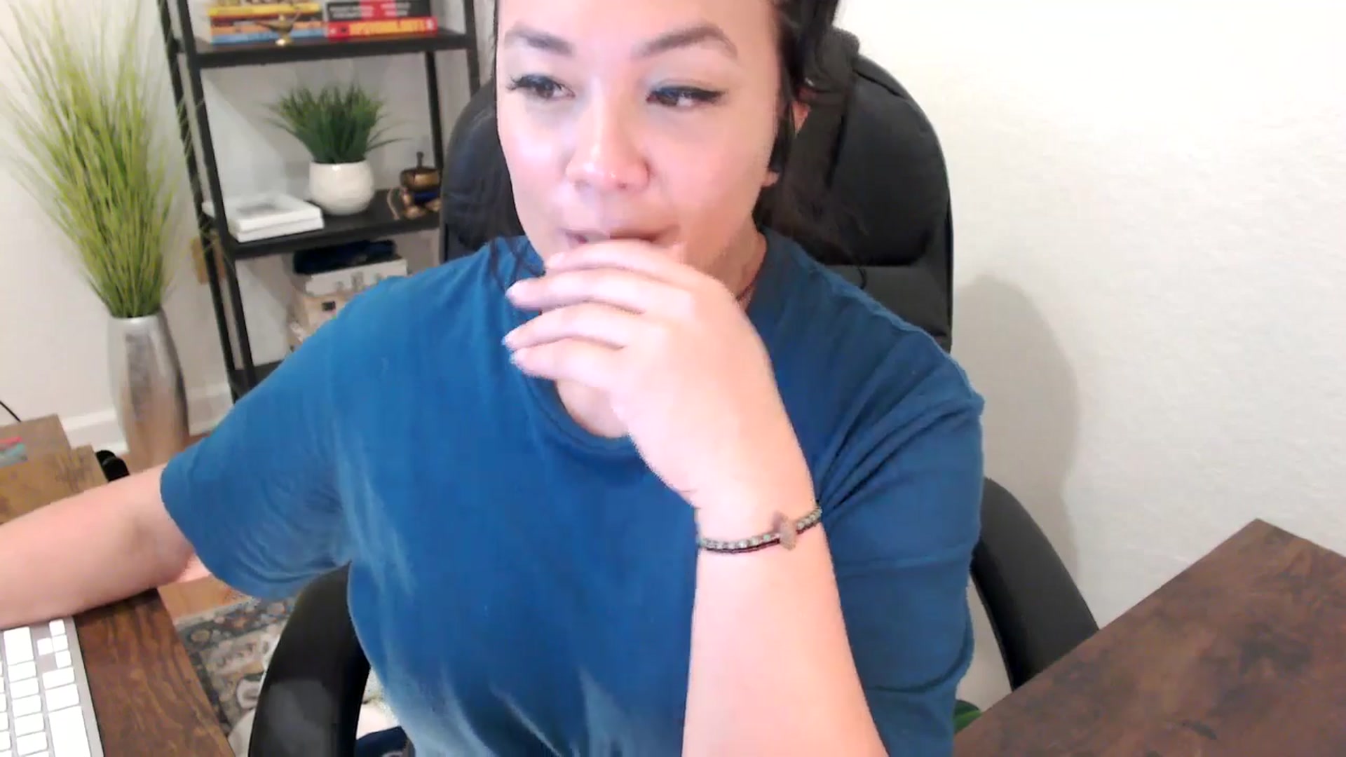 Gallery image thumbnail from MickaylaStar's myfreecams stream on, 01/24/2025, 21:28 image 6 of 20