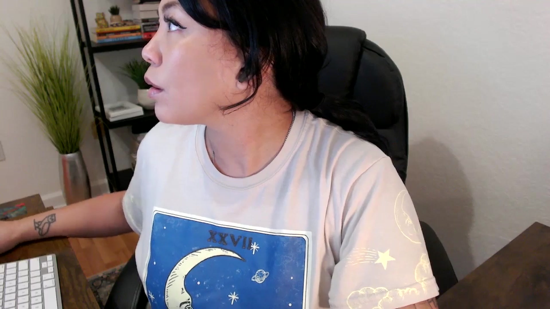 Gallery image thumbnail from MickaylaStar's myfreecams stream on, 01/28/2025, 16:46 image 2 of 20
