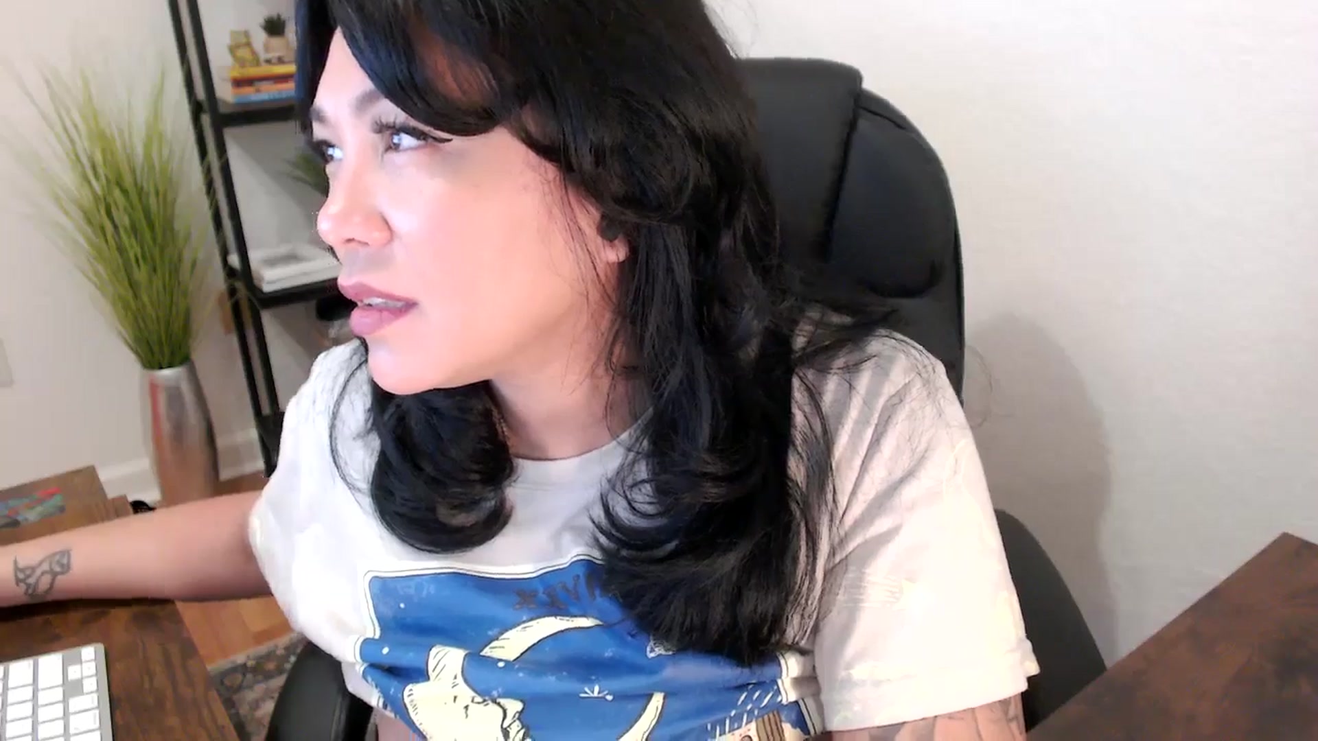 Gallery image thumbnail from MickaylaStar's myfreecams stream on, 01/28/2025, 17:36 image 6 of 20